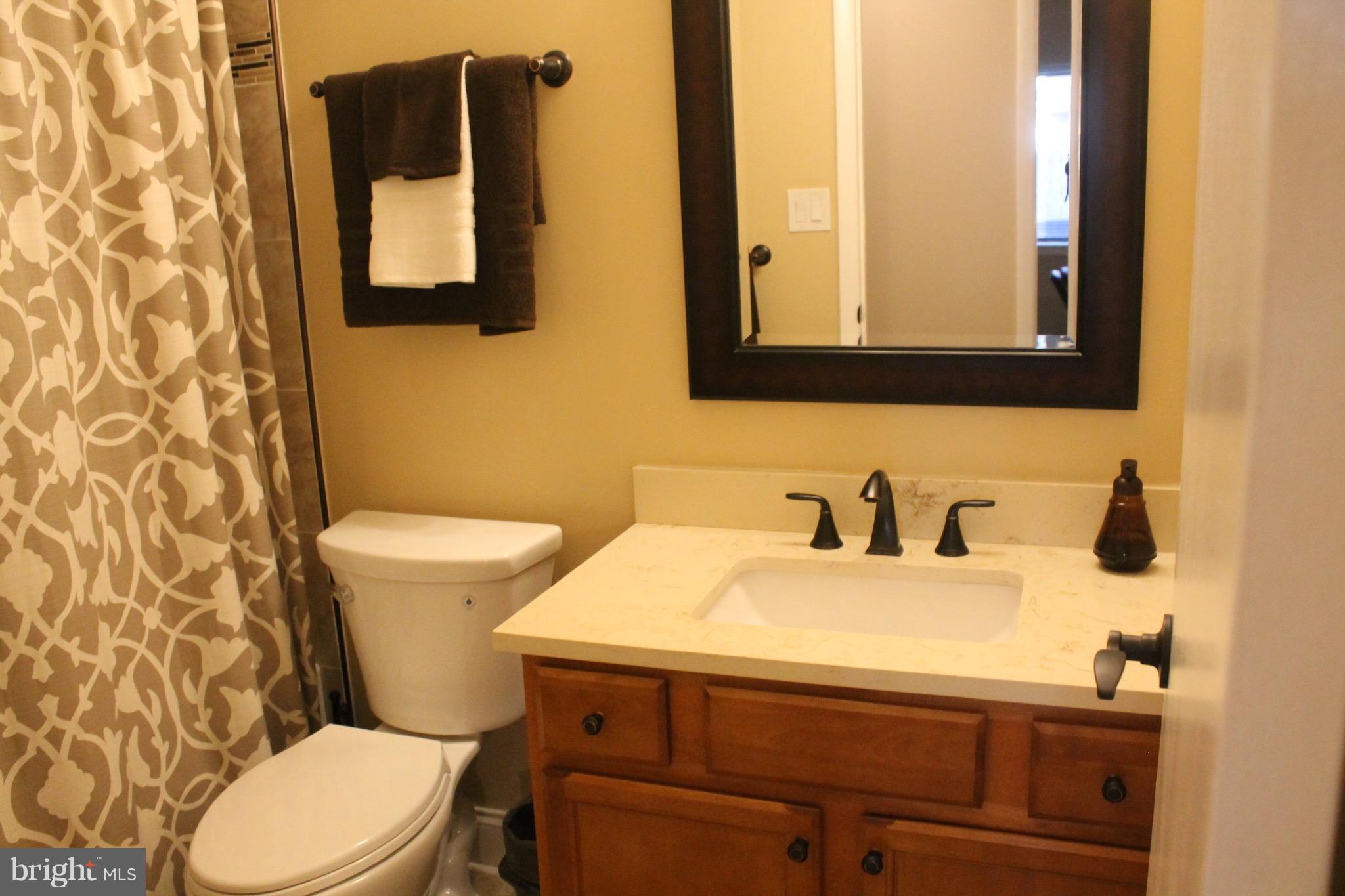 NORTH GREEN CONDOMINIUMS - Residential Lease