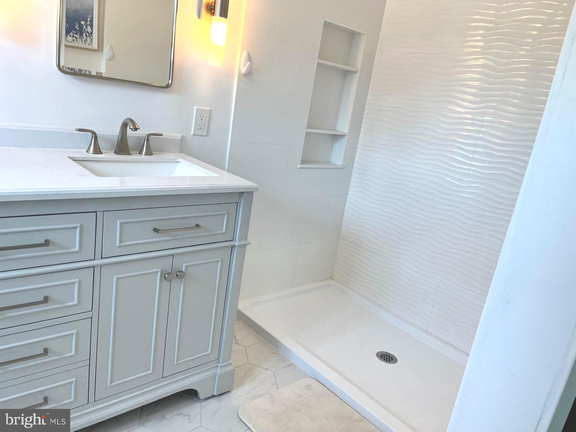 COURTS AT BELLE POINTE - Residential