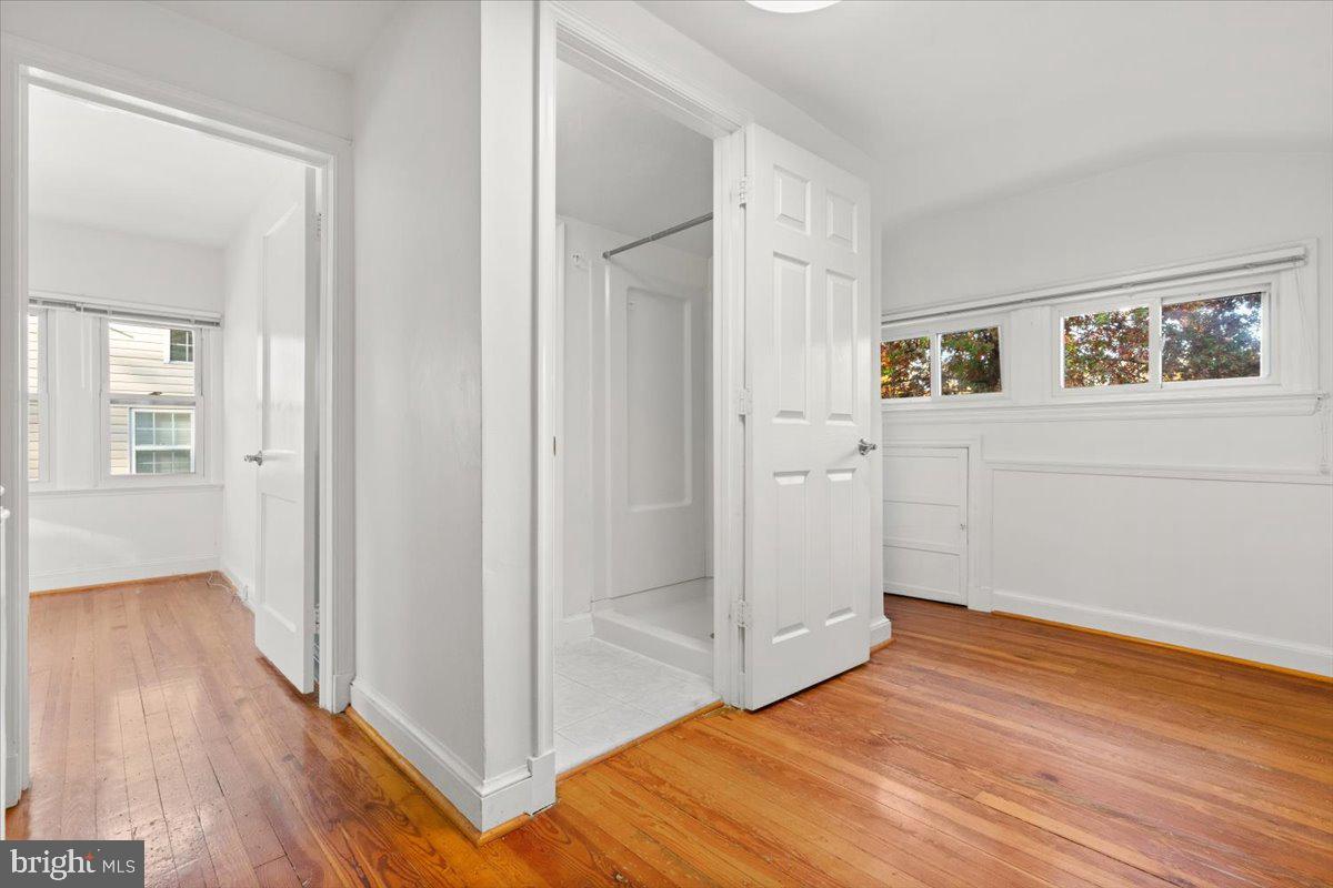 MT RAINIER - Residential Lease