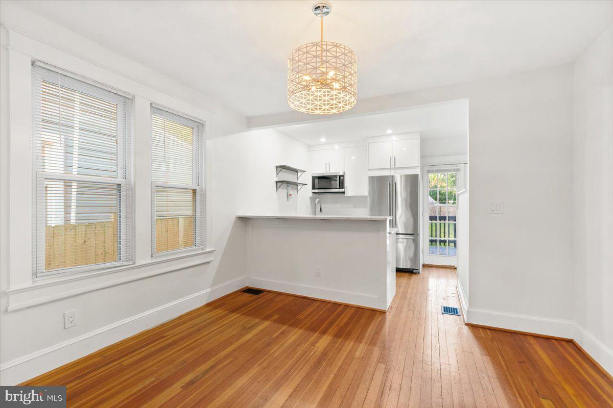 MT RAINIER - Residential Lease