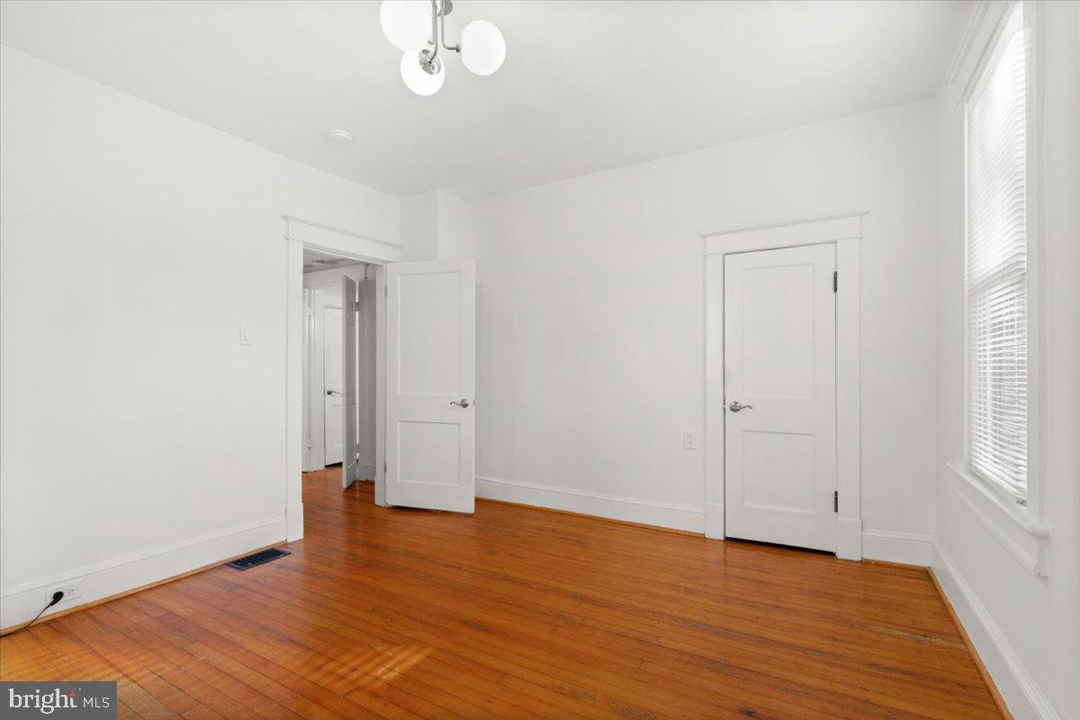 MT RAINIER - Residential Lease