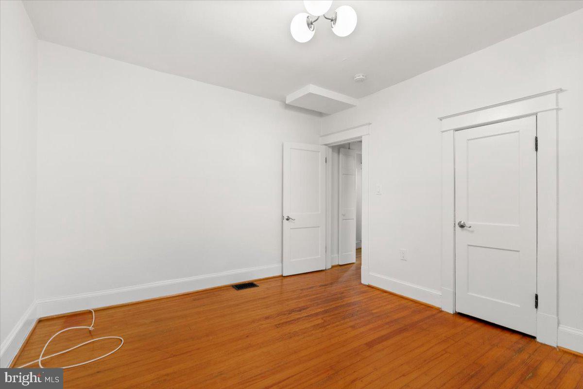 MT RAINIER - Residential Lease