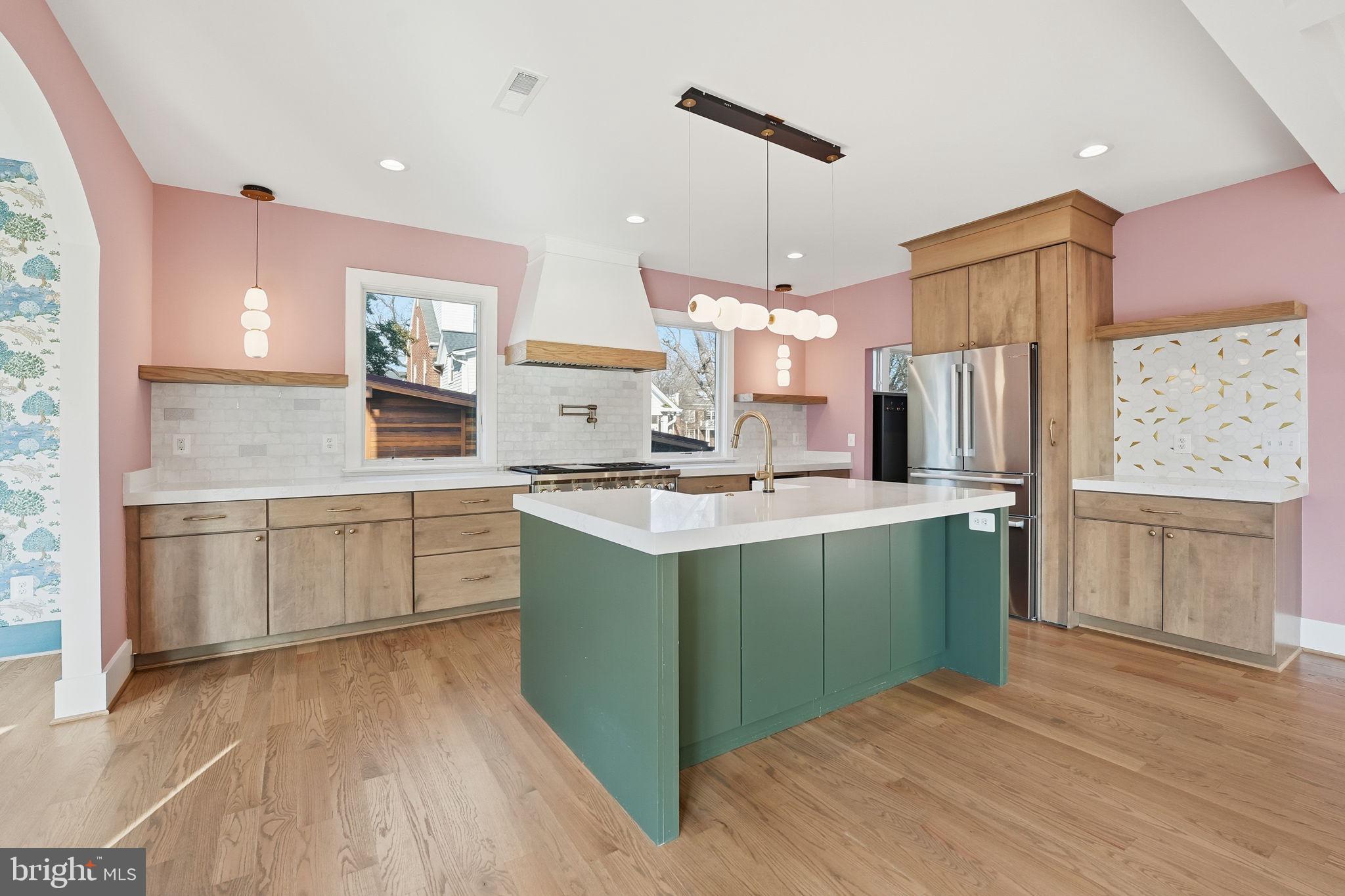 LYON VILLAGE - Residential Lease