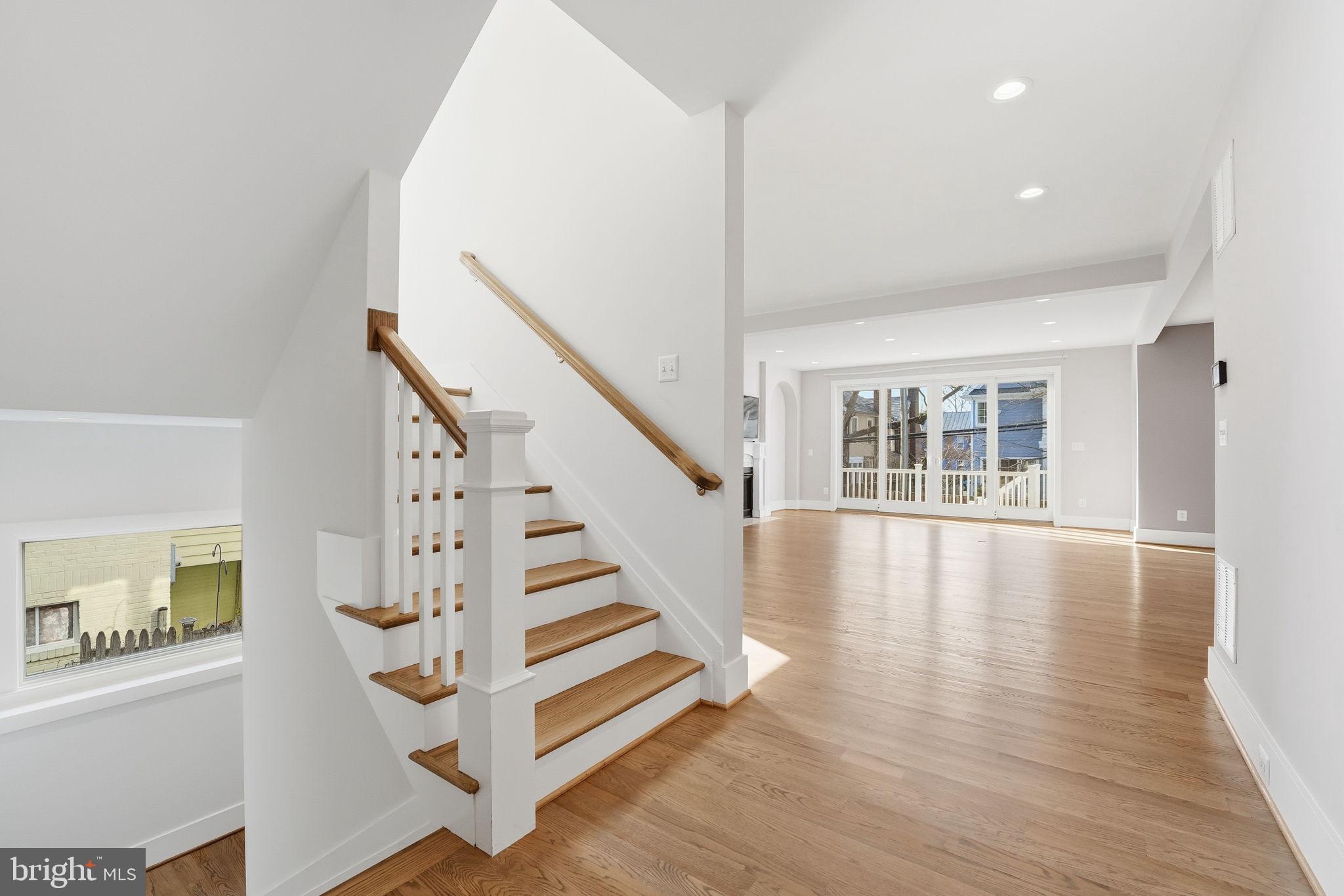 LYON VILLAGE - Residential Lease