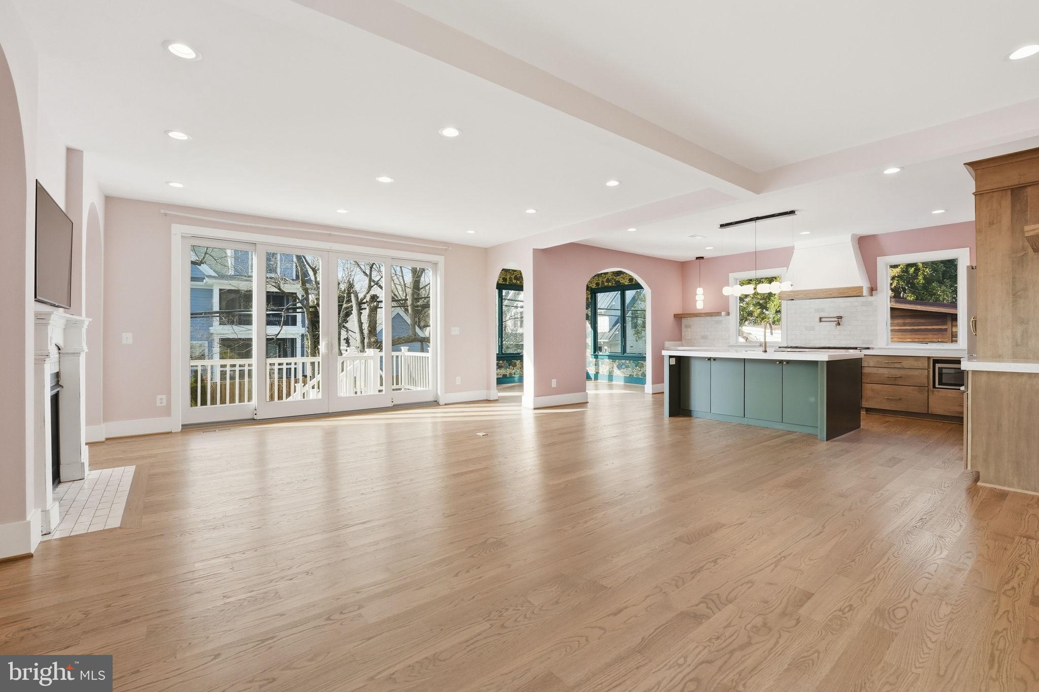 LYON VILLAGE - Residential Lease