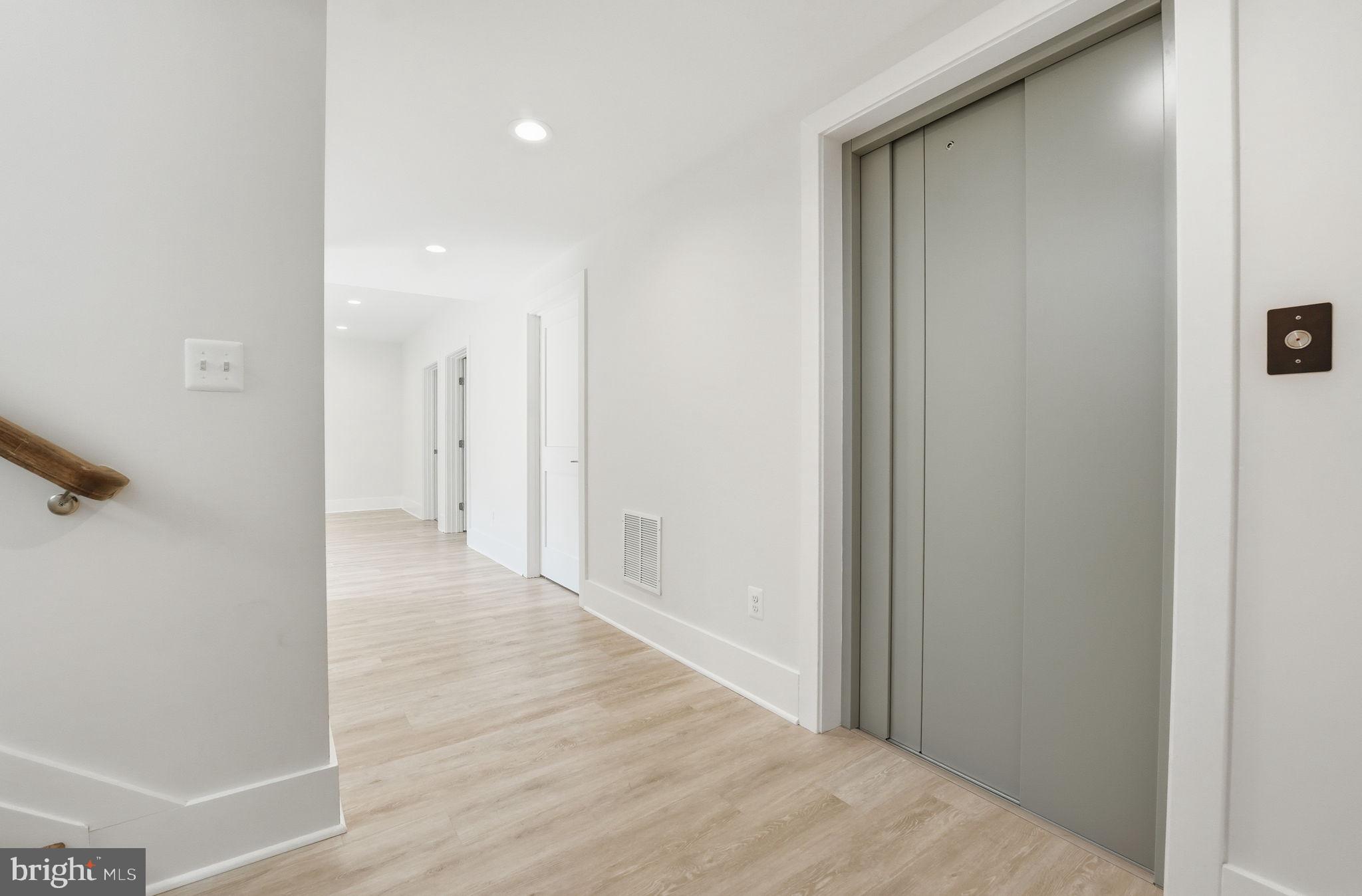 LYON VILLAGE - Residential Lease