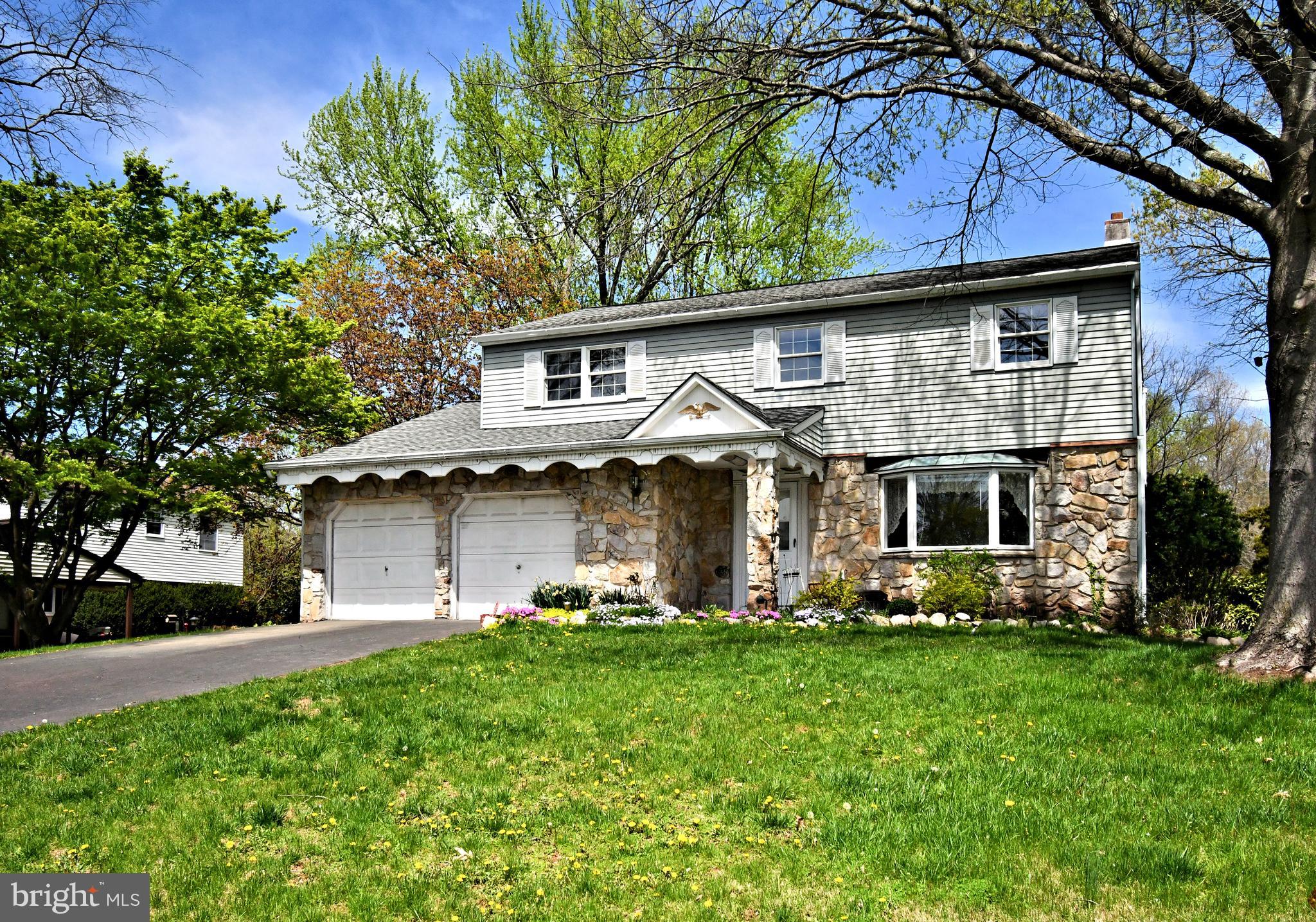1041 HUNTER HILL DRIVE