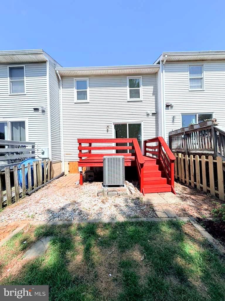 LAKEVIEW VILLAGE - Residential