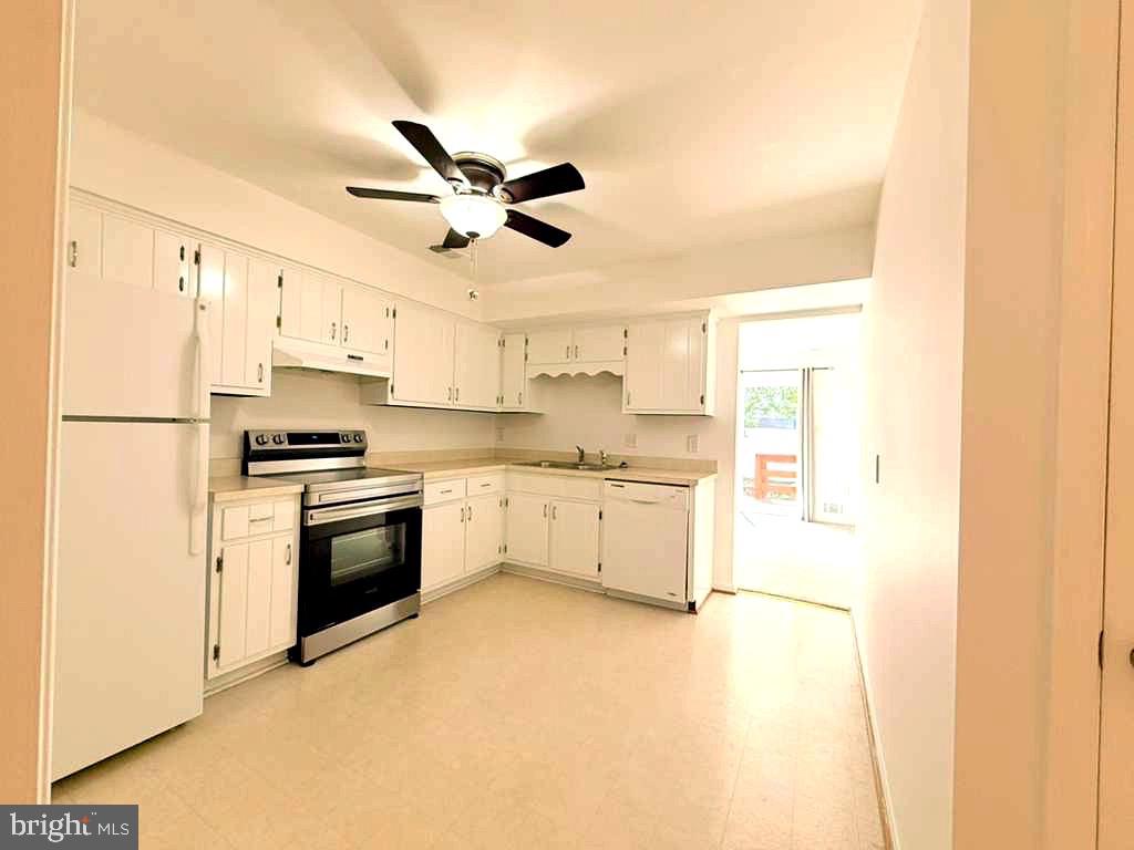 LAKEVIEW VILLAGE - Residential