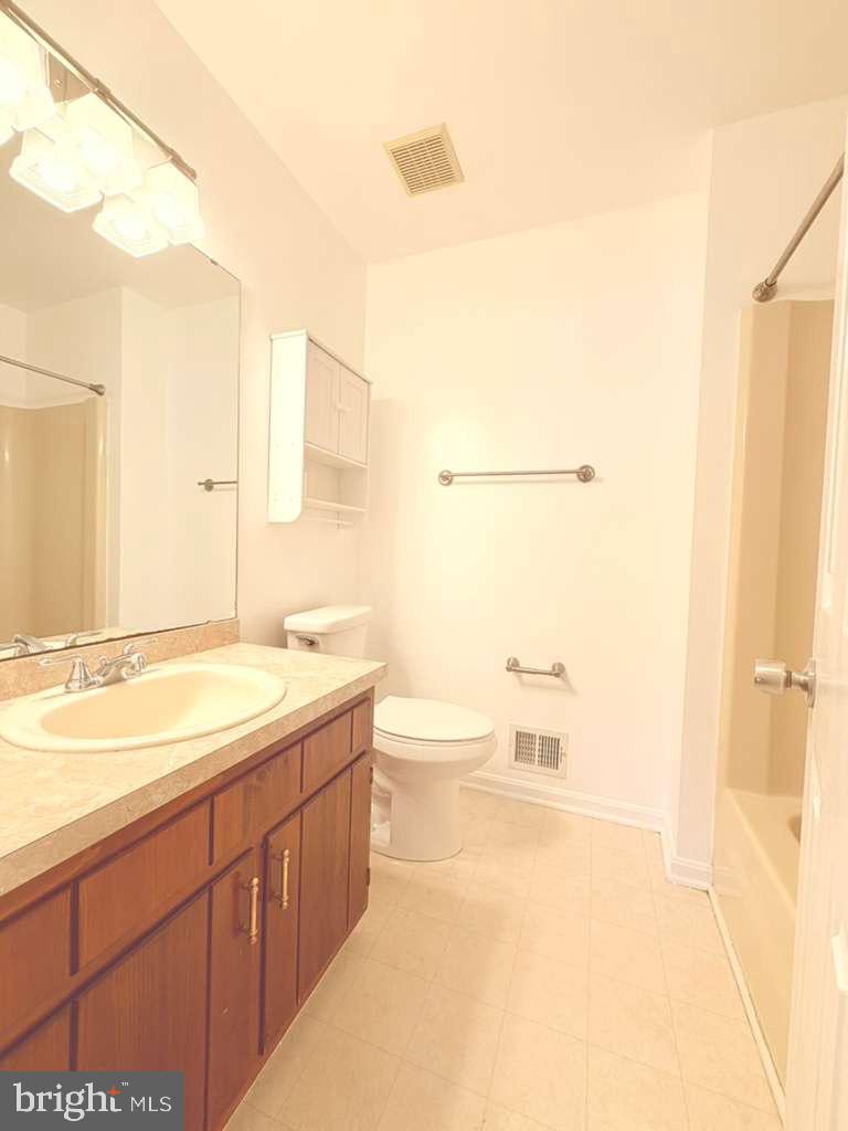LAKEVIEW VILLAGE - Residential