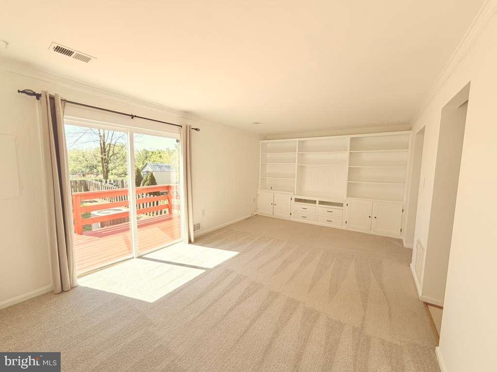 LAKEVIEW VILLAGE - Residential