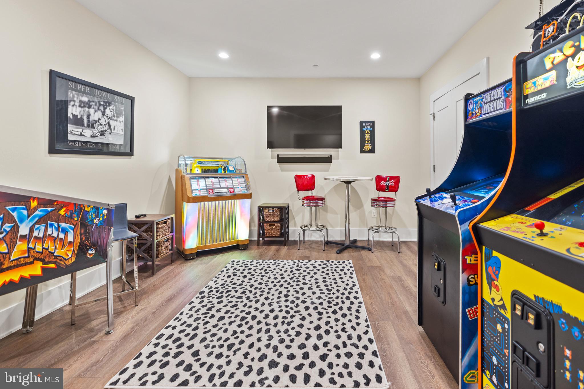 CHEVY CHASE - Residential