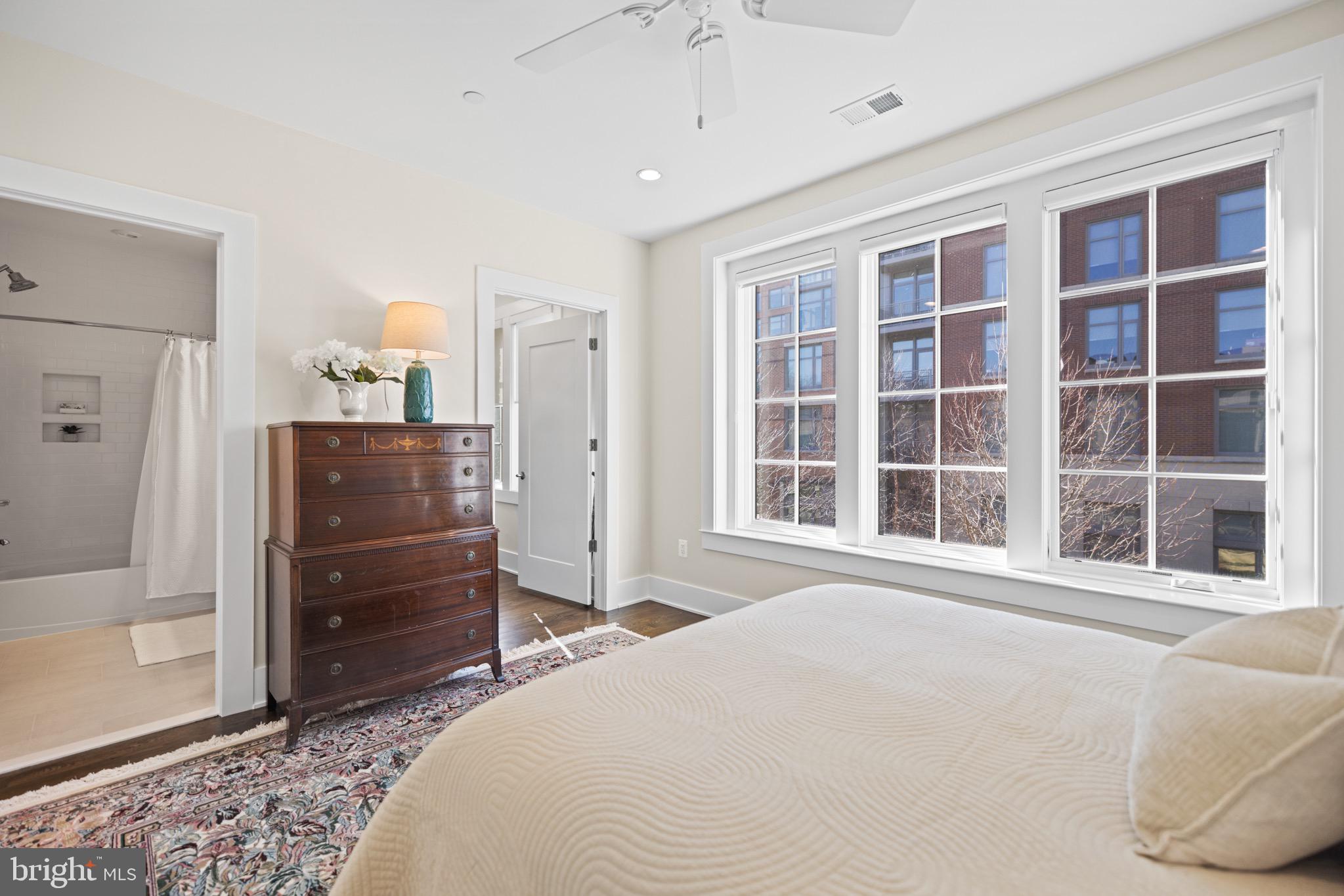 CHEVY CHASE - Residential