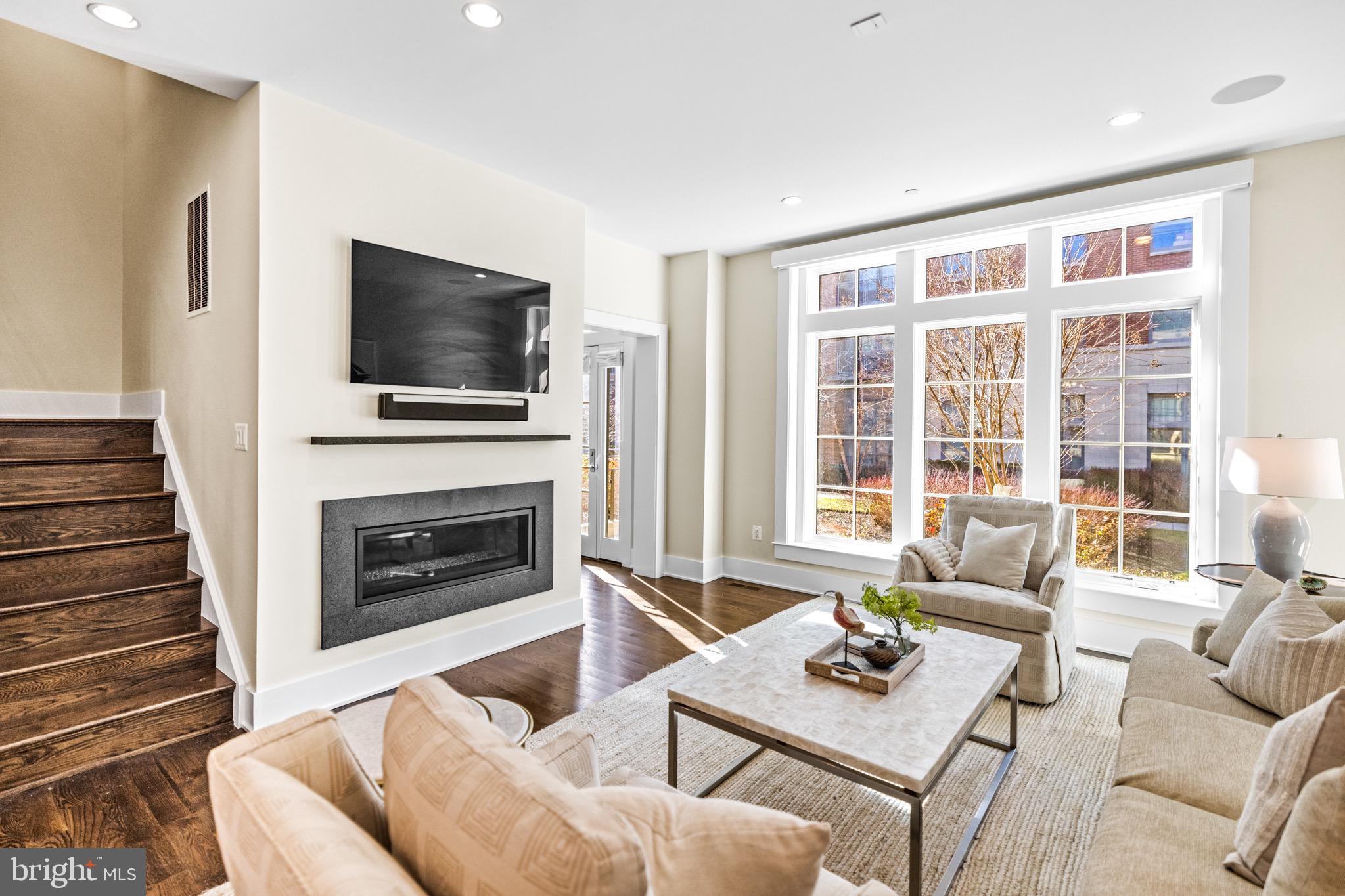 CHEVY CHASE - Residential