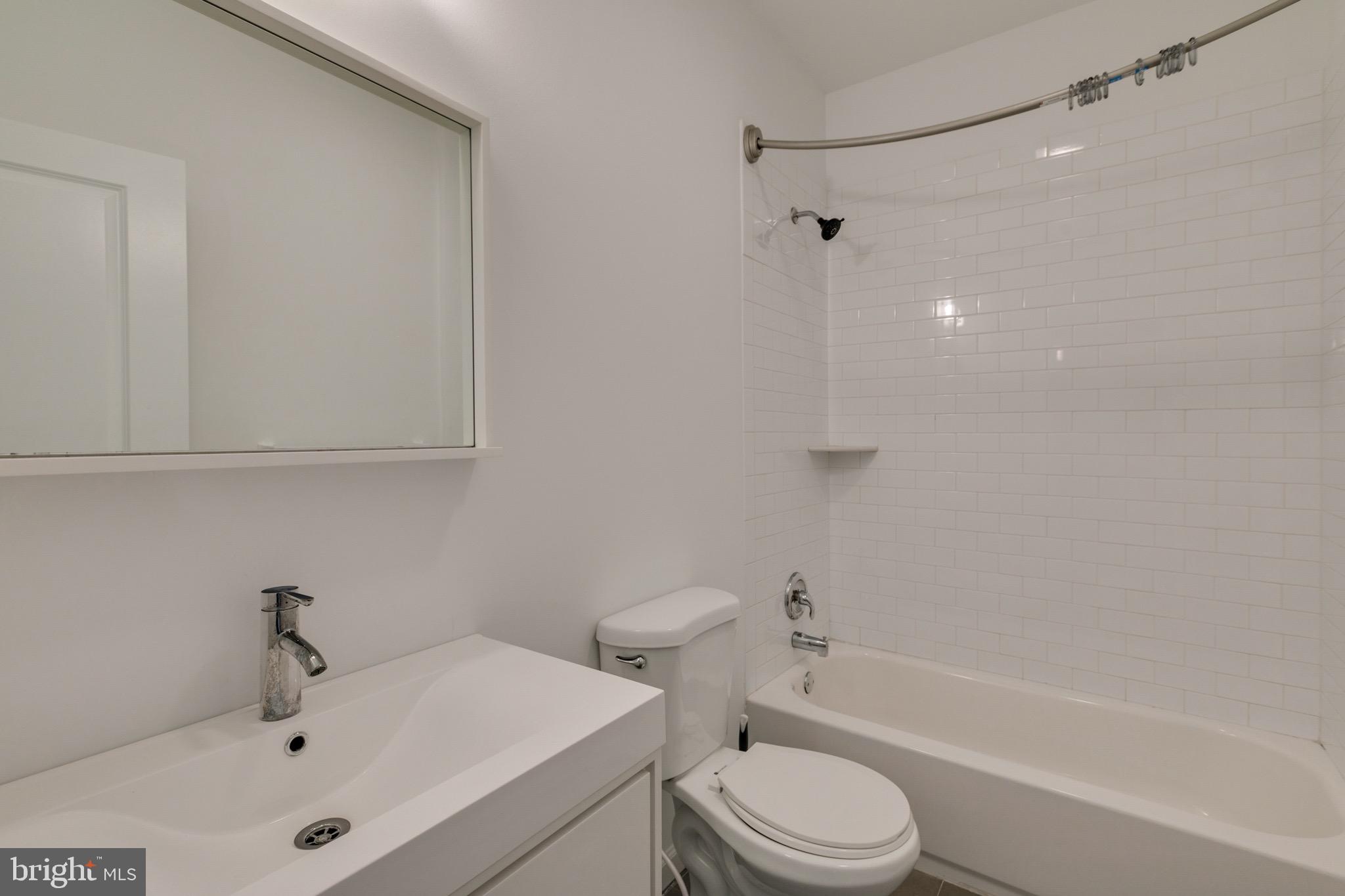 POINT BREEZE - Residential Lease