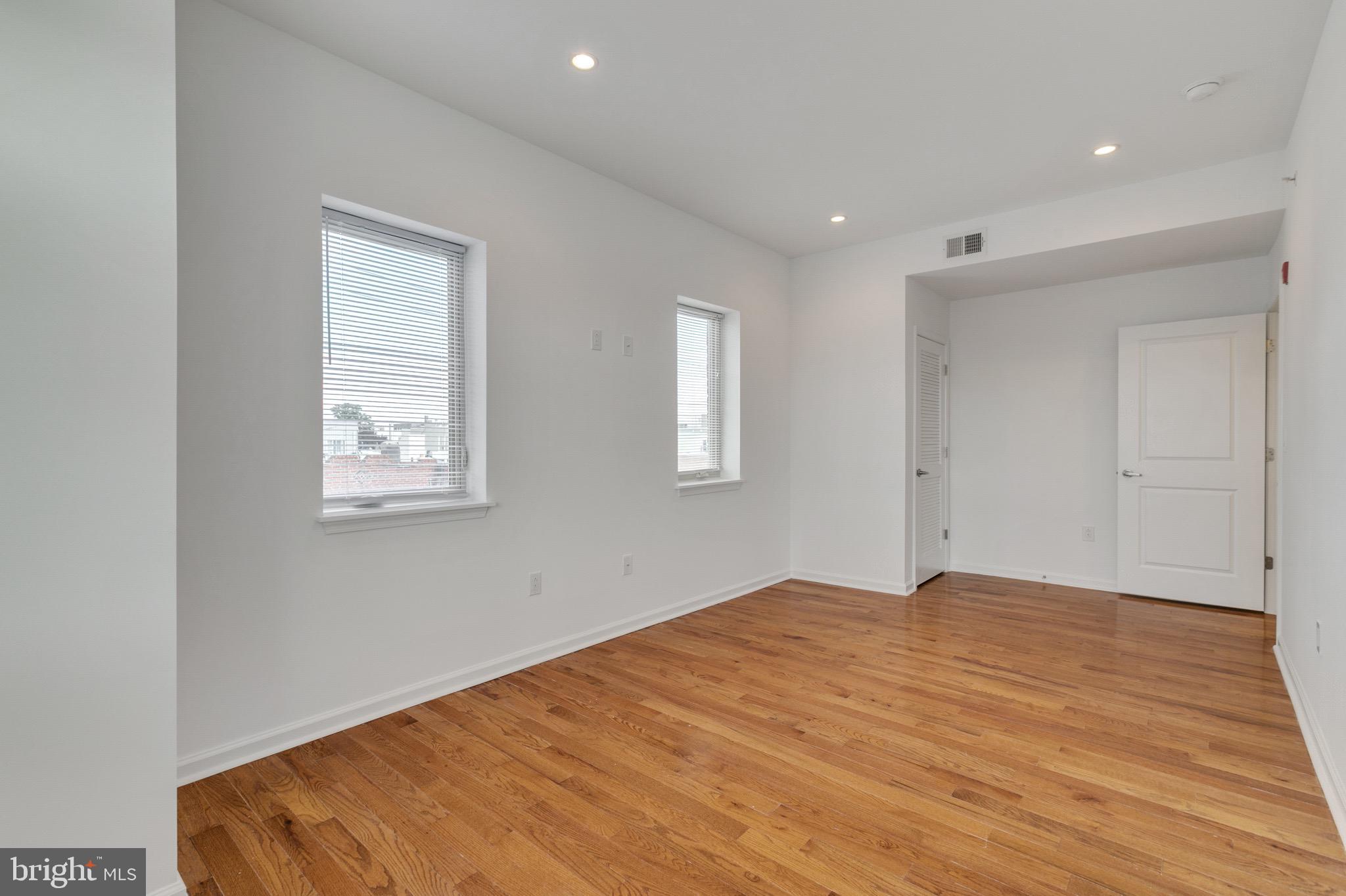 POINT BREEZE - Residential Lease