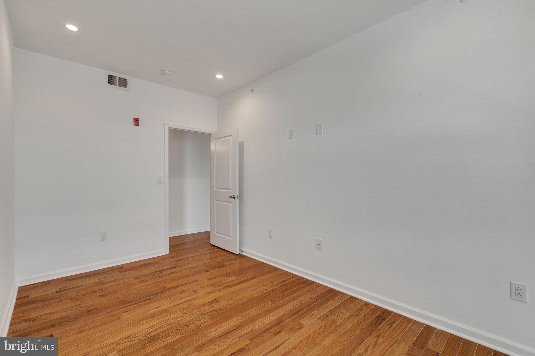 POINT BREEZE - Residential Lease
