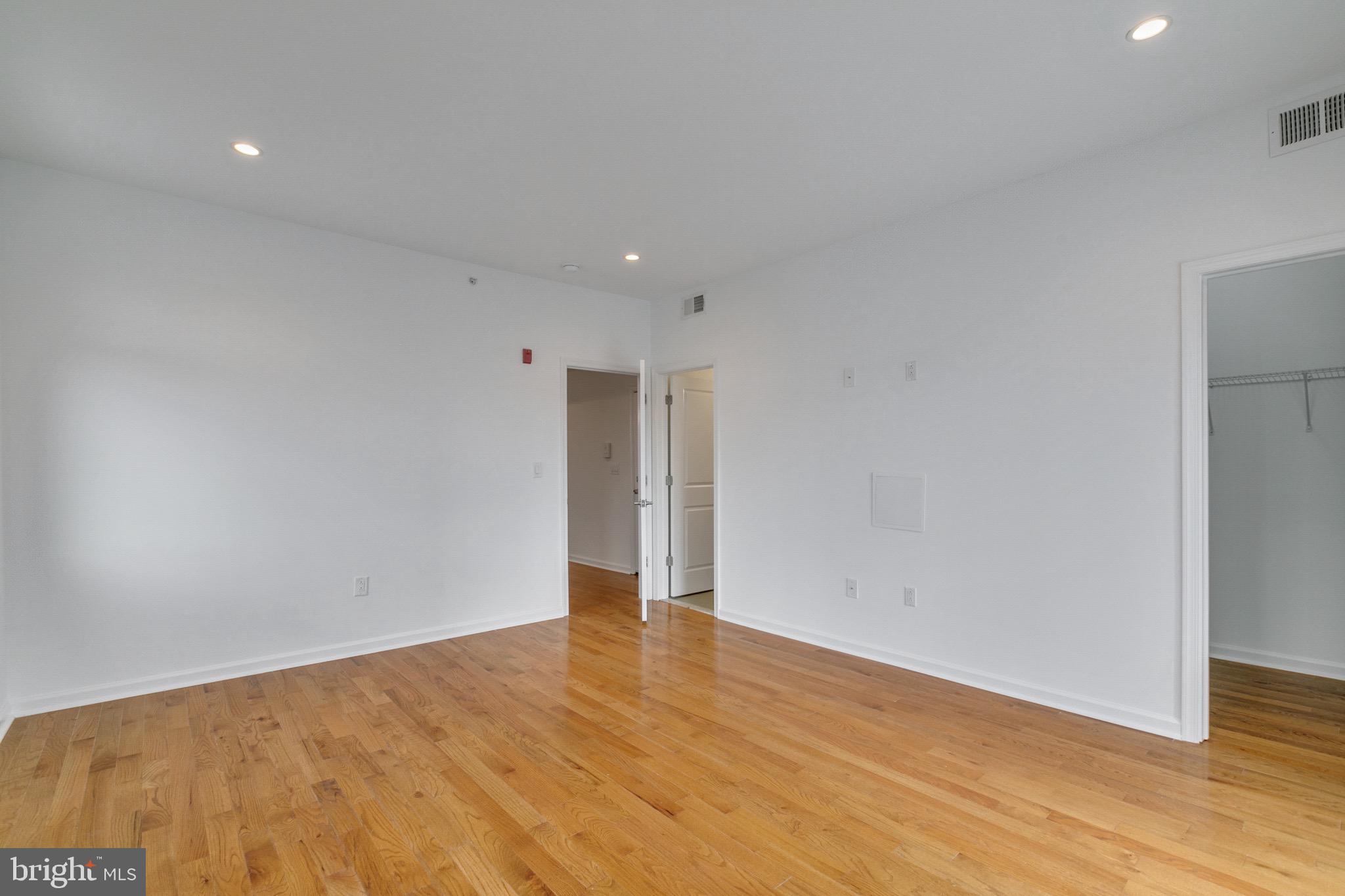 POINT BREEZE - Residential Lease