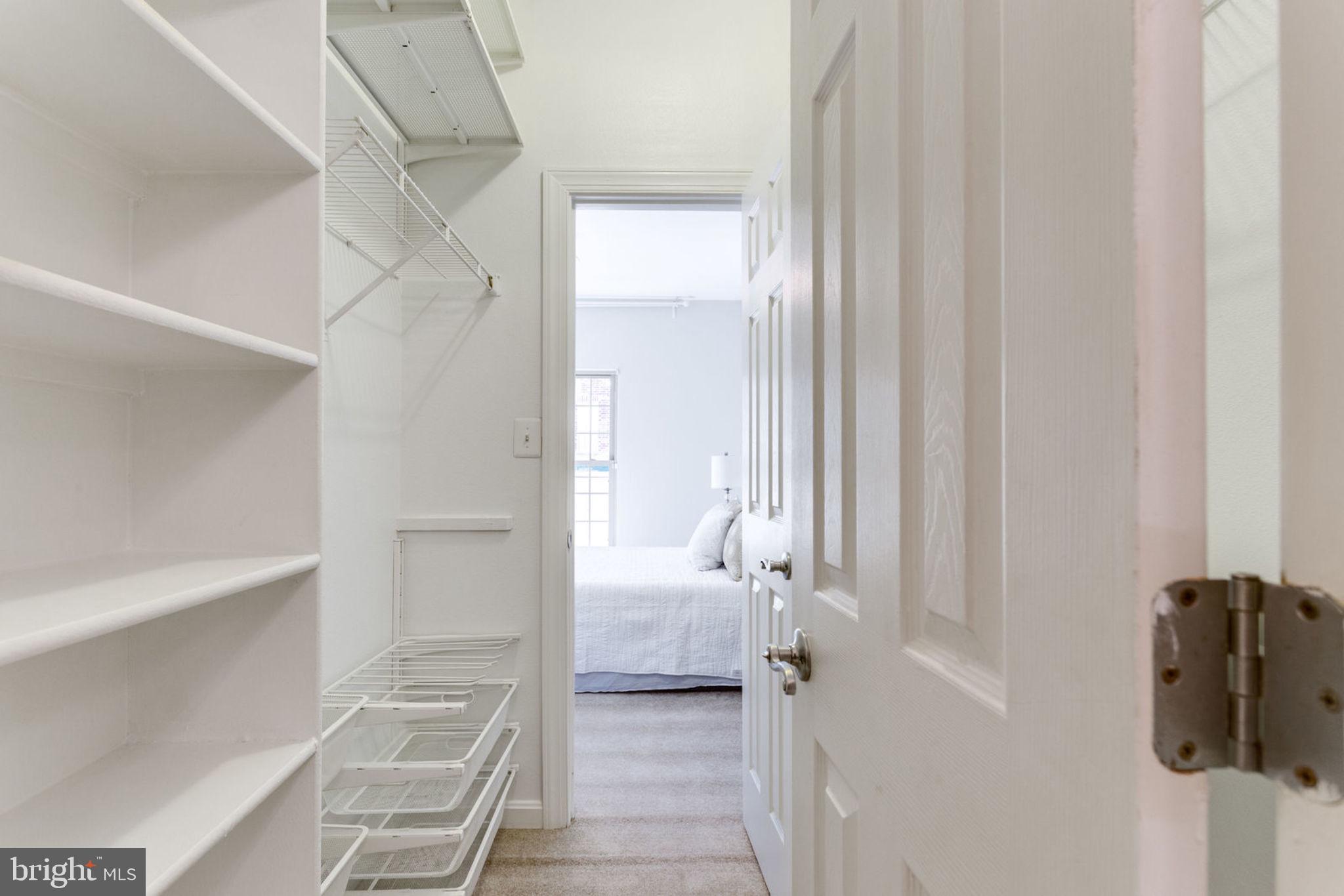 PENDERBROOK SQUARE CONDOMINIUMS - Residential