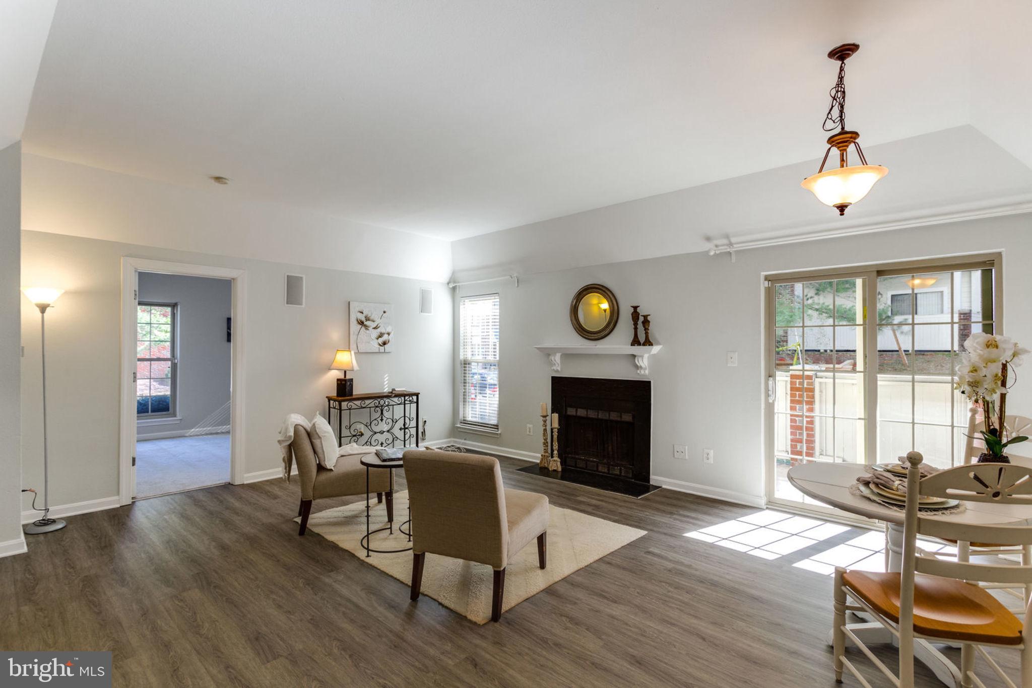 PENDERBROOK SQUARE CONDOMINIUMS - Residential