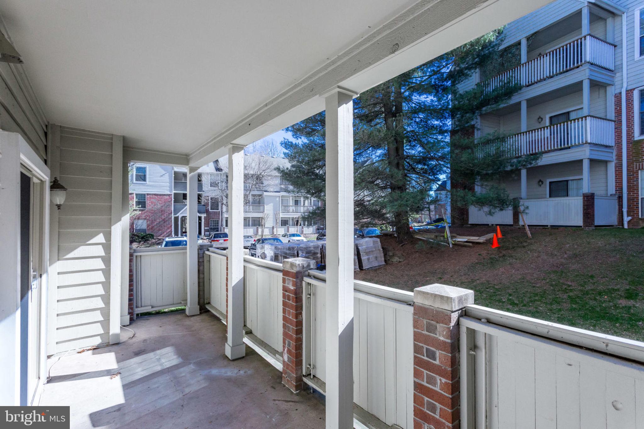 PENDERBROOK SQUARE CONDOMINIUMS - Residential