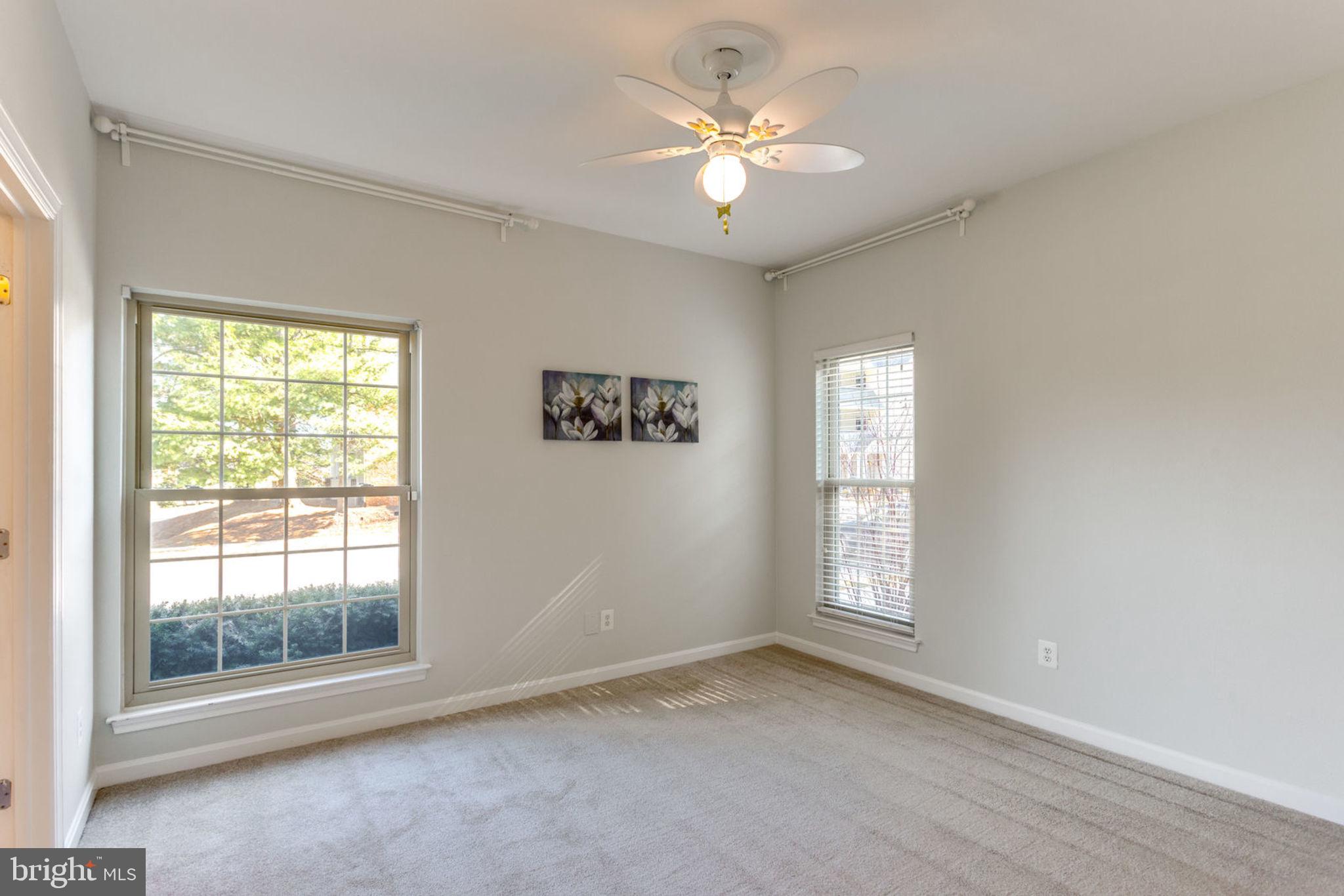 PENDERBROOK SQUARE CONDOMINIUMS - Residential