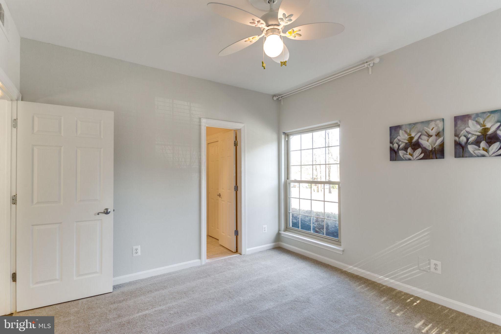 PENDERBROOK SQUARE CONDOMINIUMS - Residential