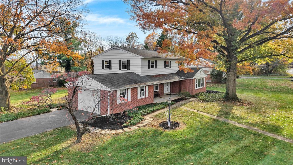 Photo of 821 Hillaire Road, LANCASTER, PA 17601 (MLS # PALA2079366)
