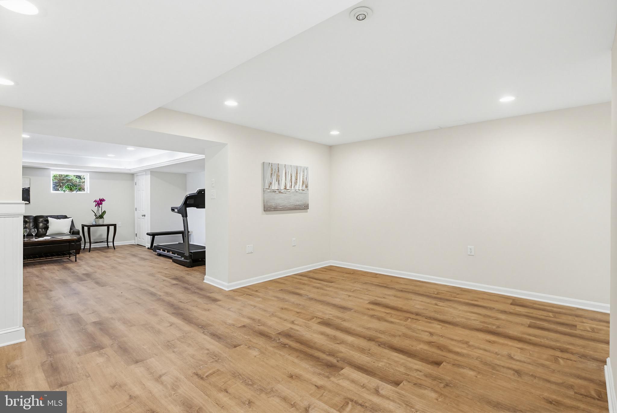 TWELVE HILLS - Residential