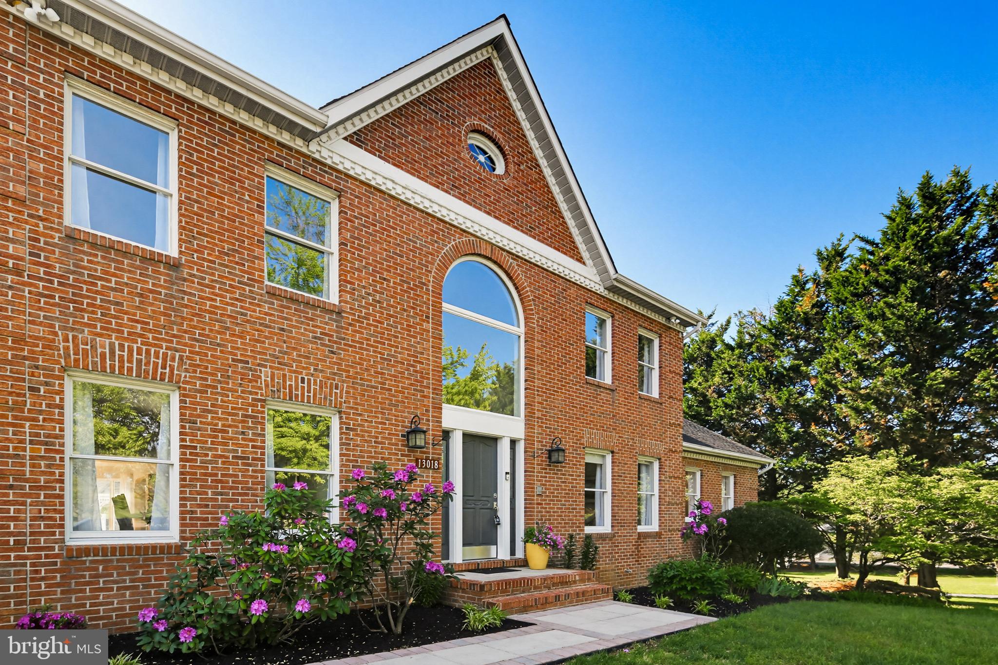 TWELVE HILLS - Residential