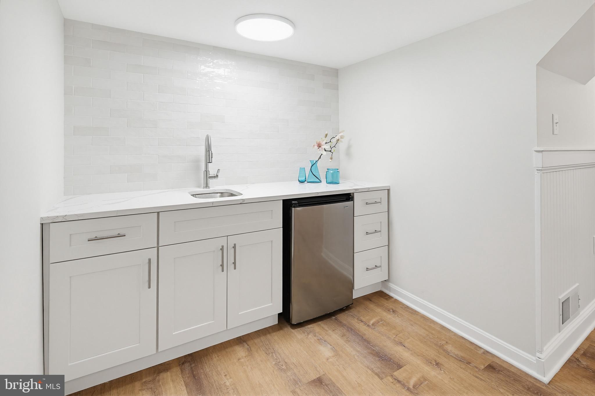 TWELVE HILLS - Residential