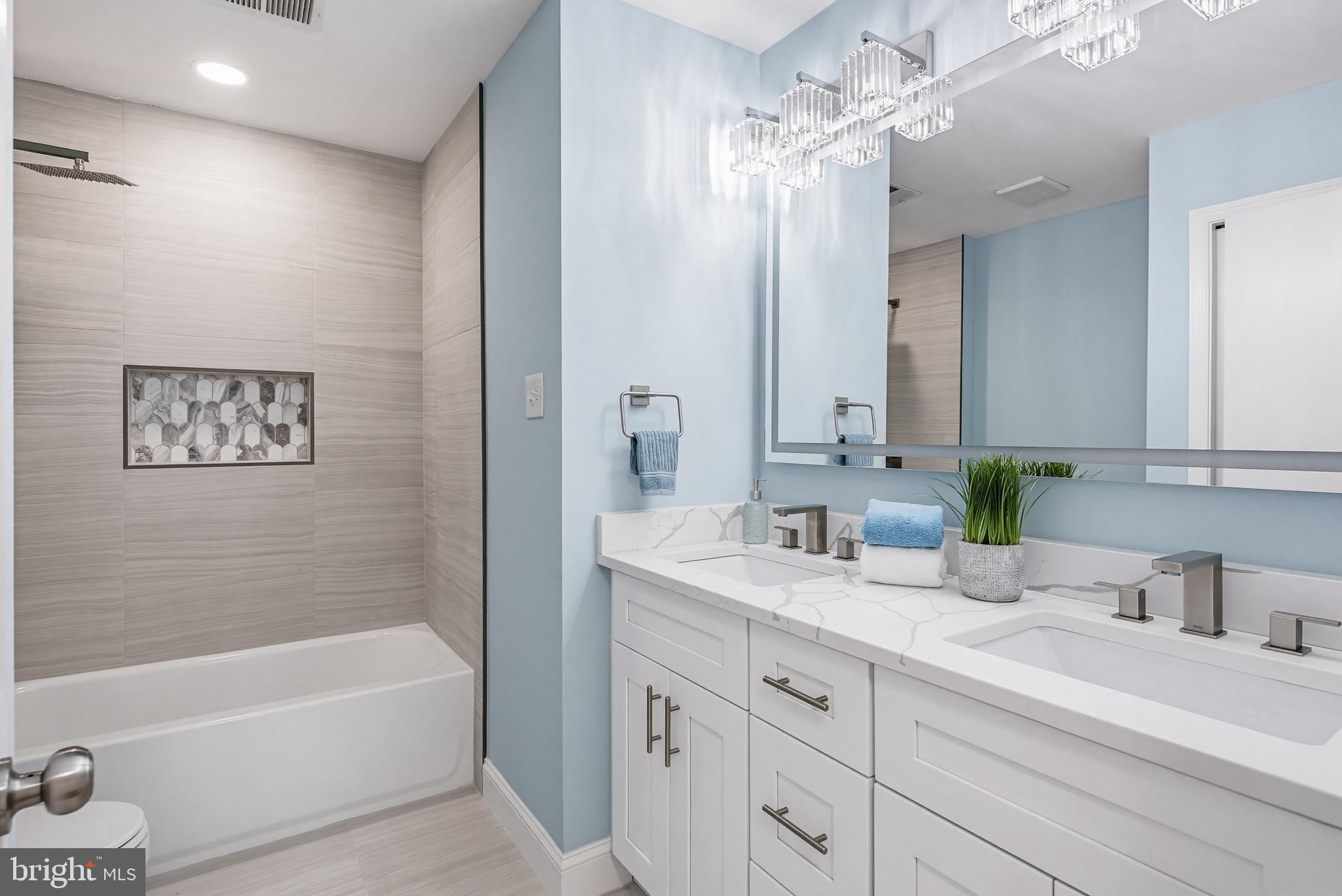 TWELVE HILLS - Residential