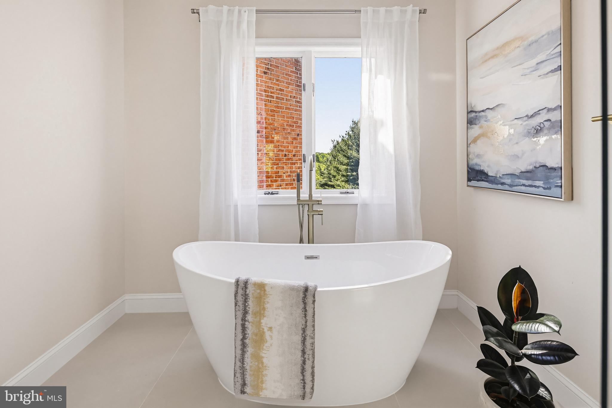 TWELVE HILLS - Residential