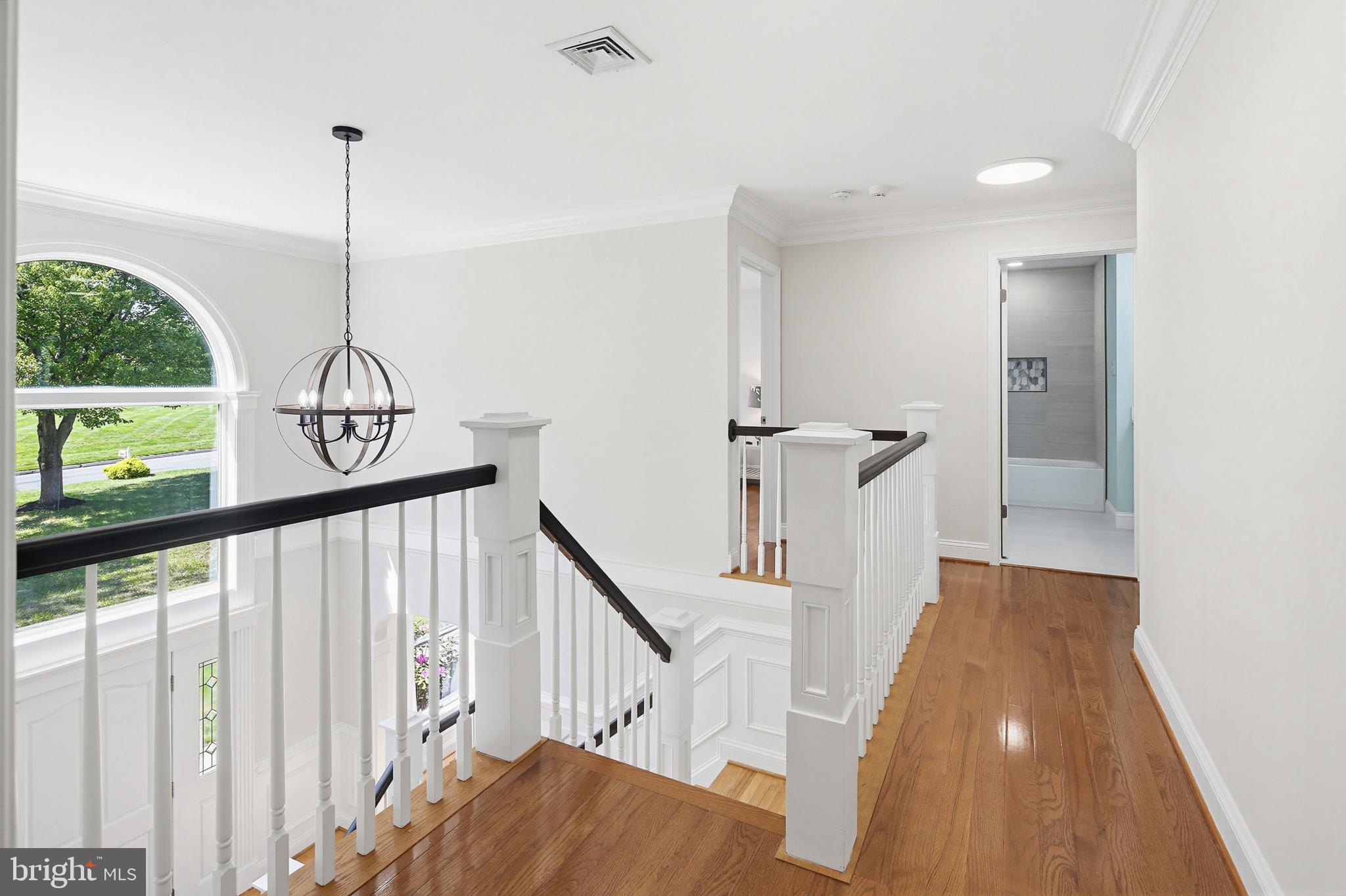 TWELVE HILLS - Residential