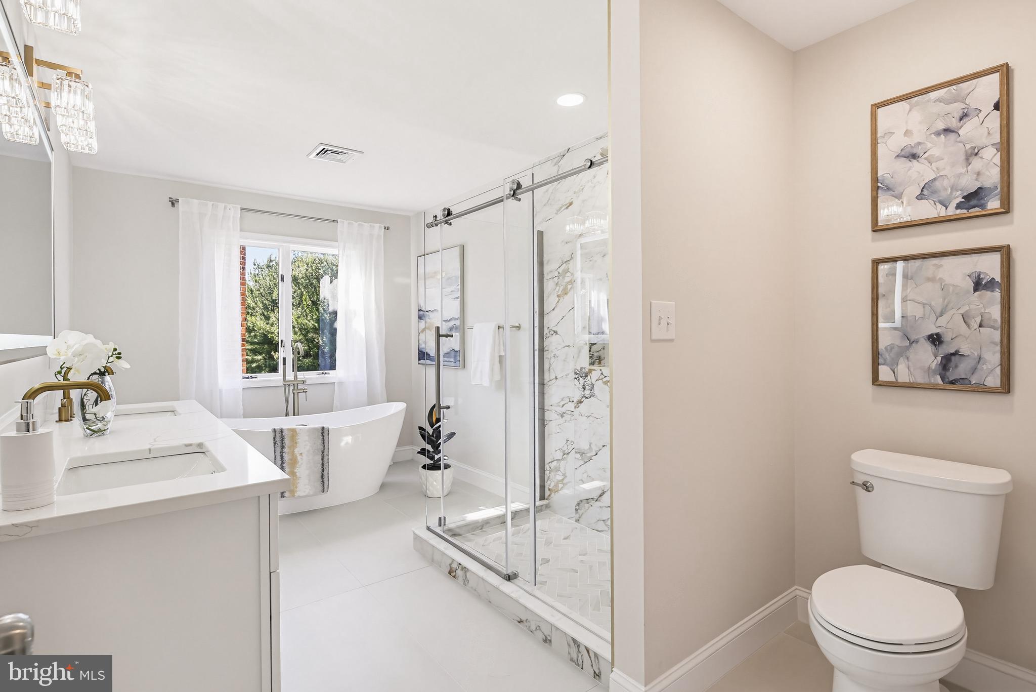TWELVE HILLS - Residential