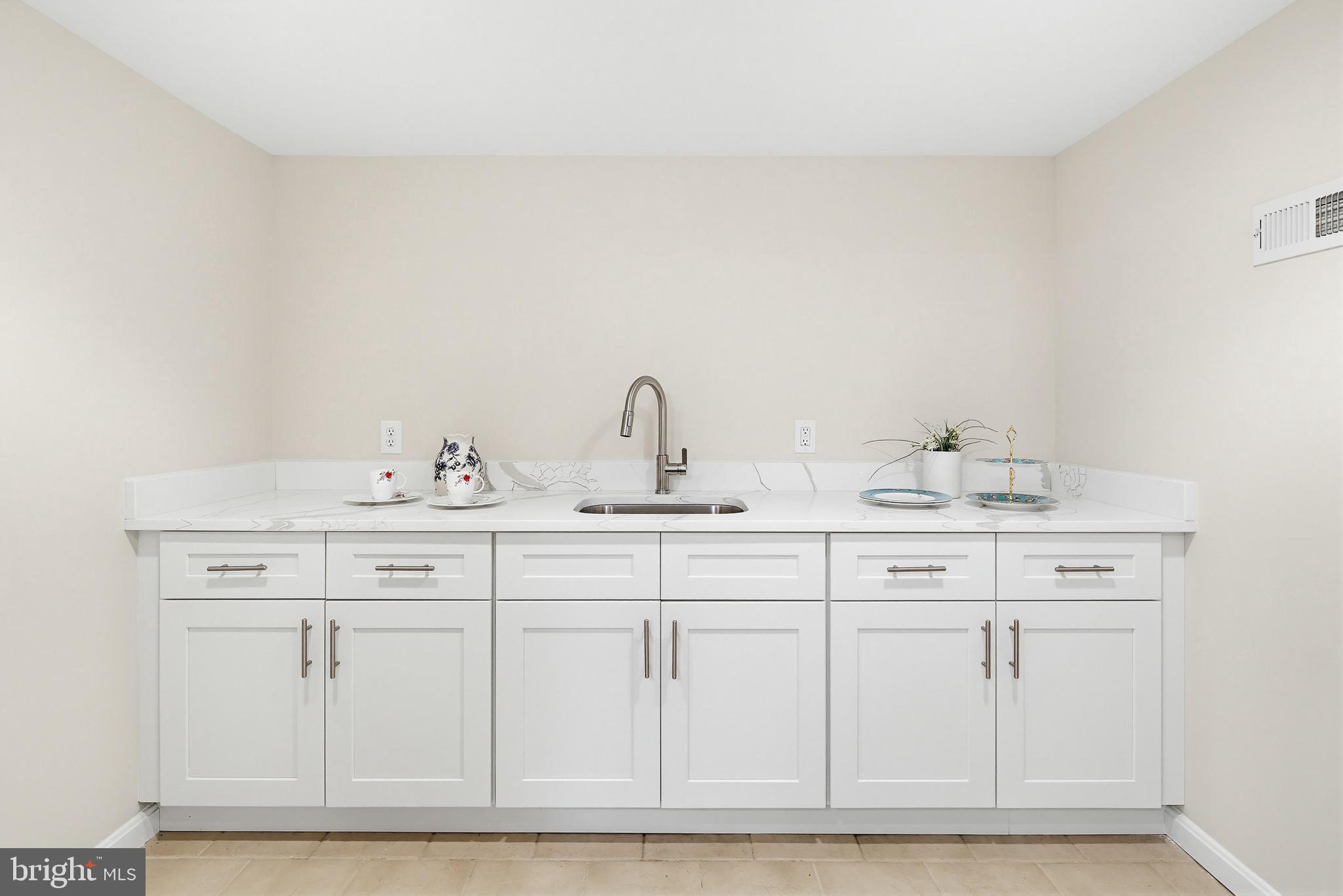 TWELVE HILLS - Residential
