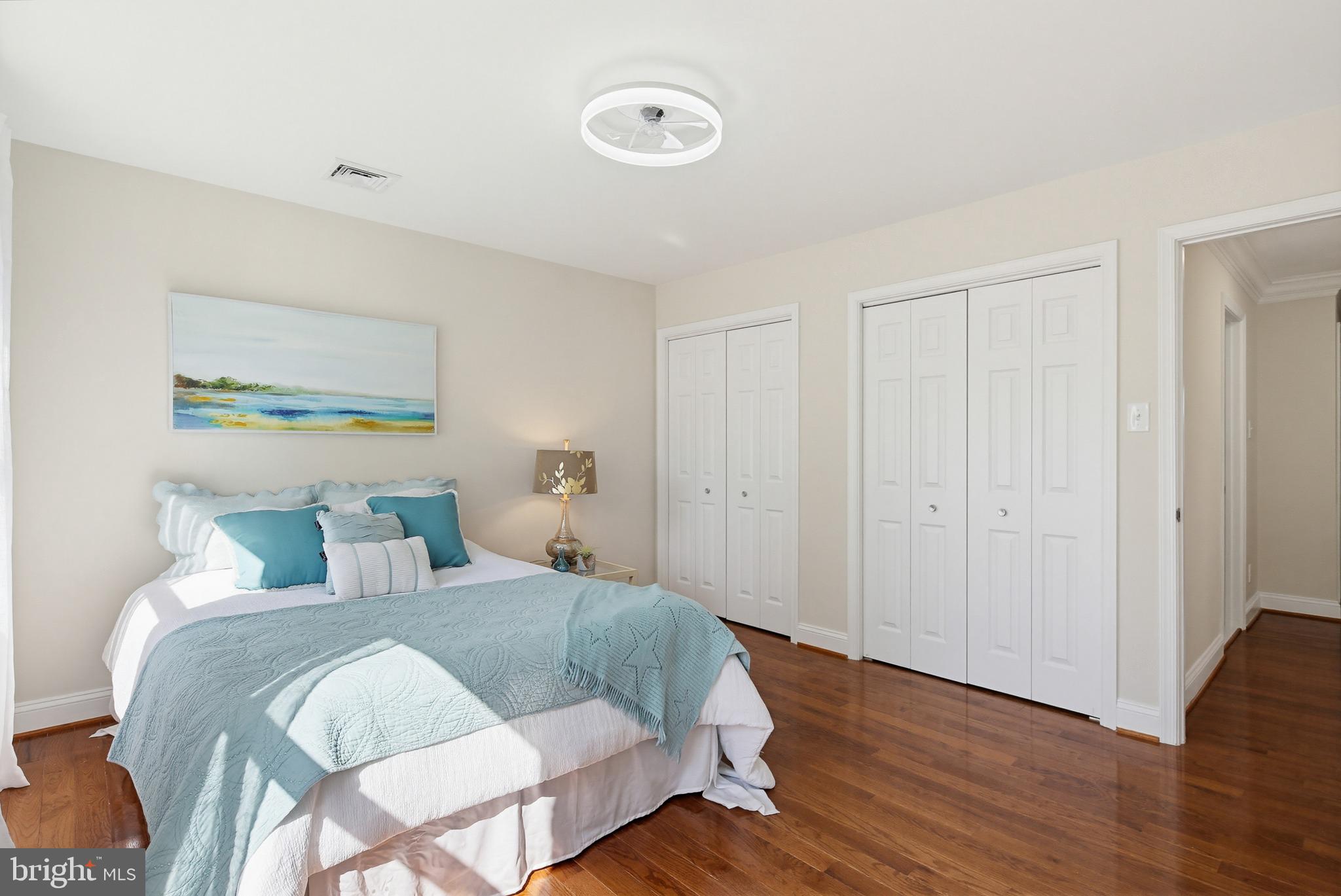TWELVE HILLS - Residential
