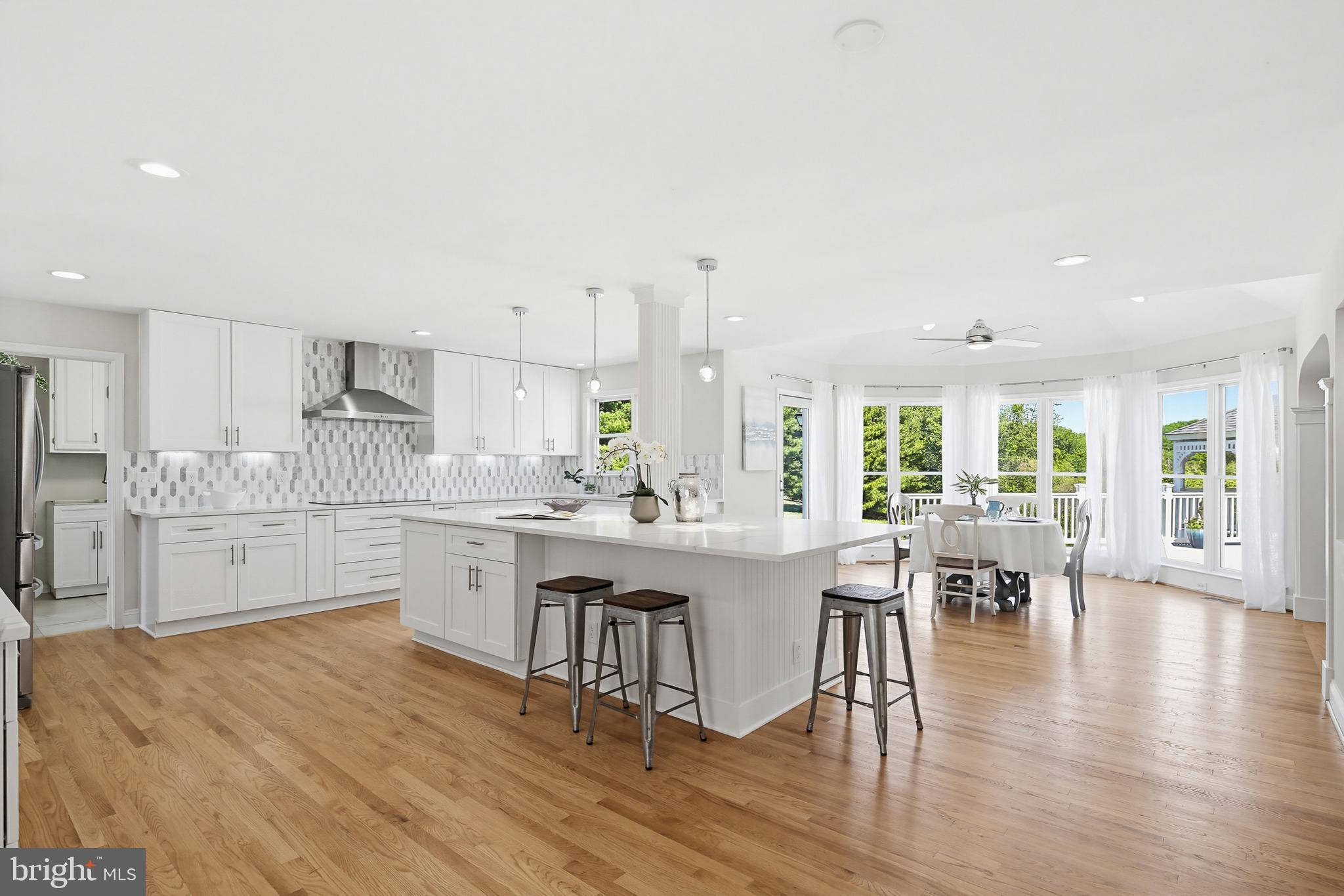 TWELVE HILLS - Residential