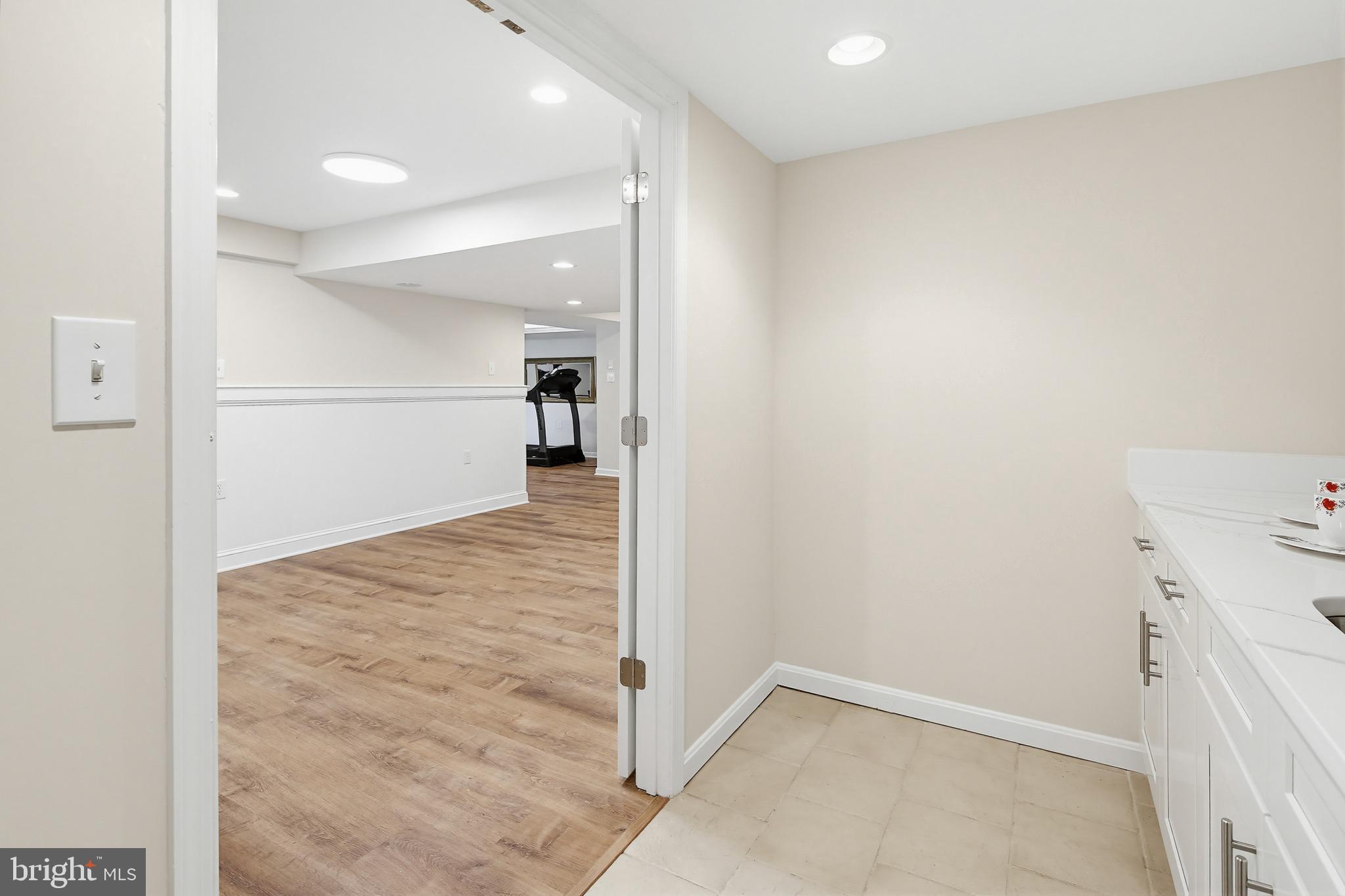TWELVE HILLS - Residential