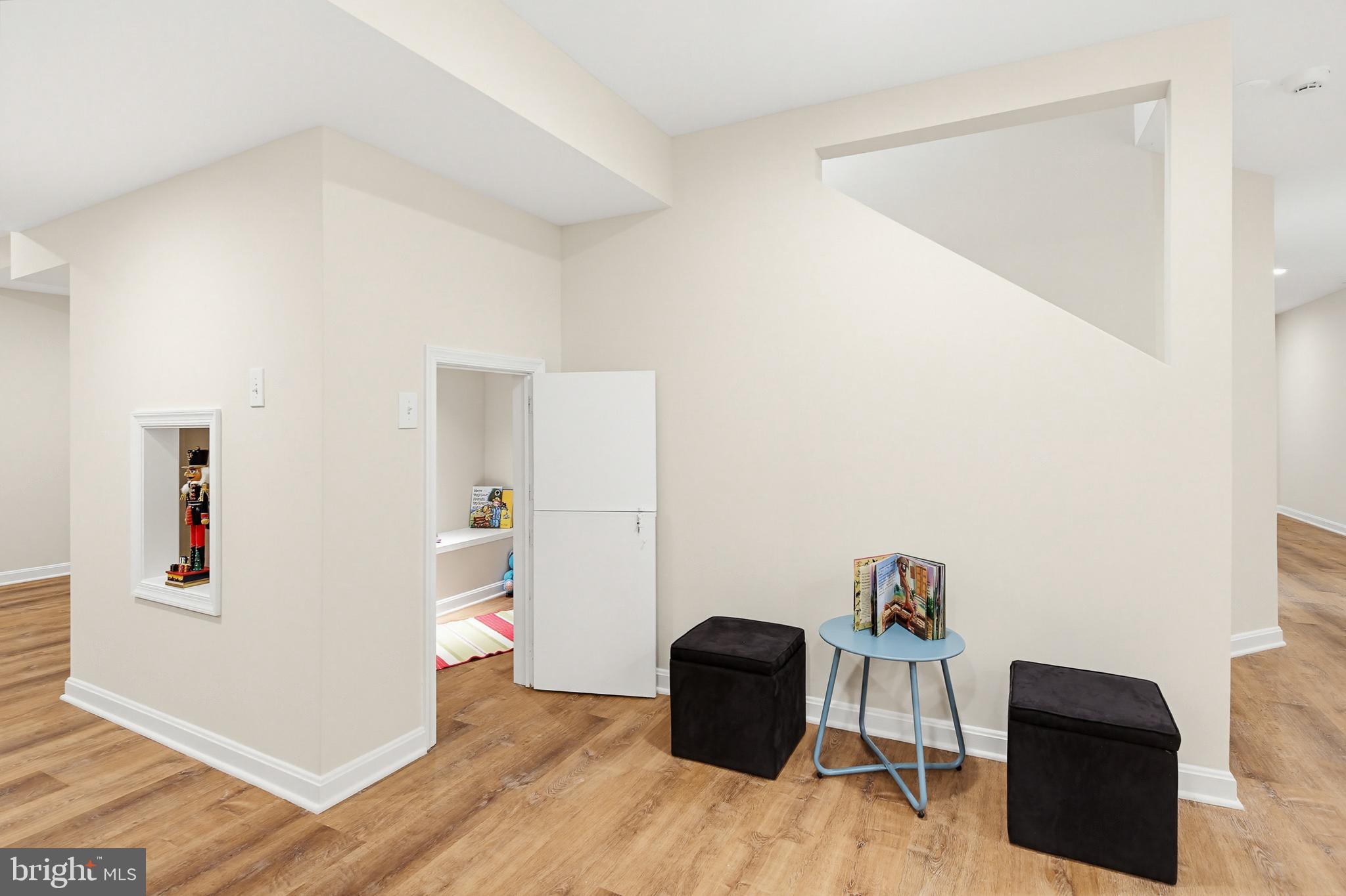 TWELVE HILLS - Residential
