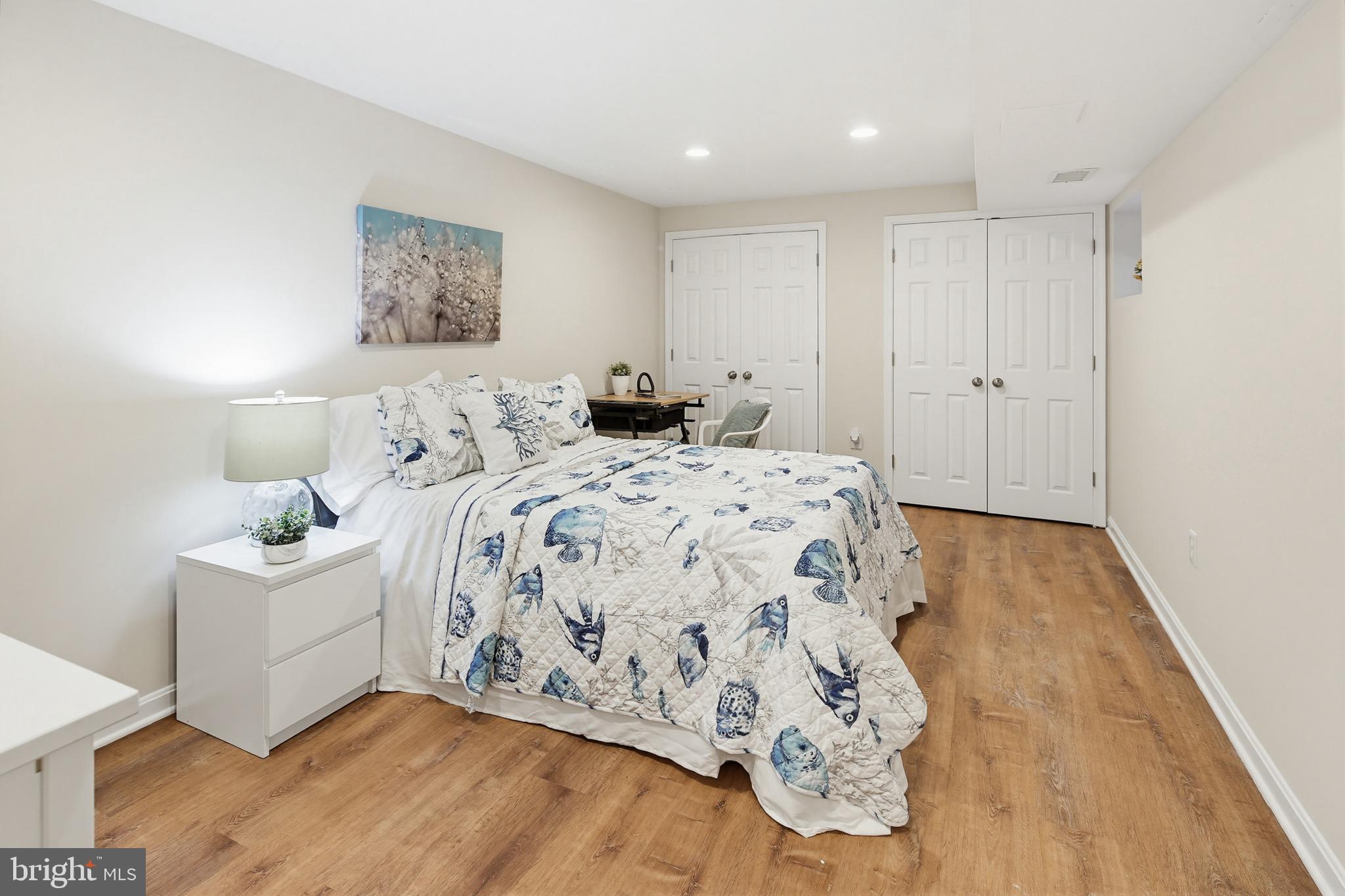 TWELVE HILLS - Residential
