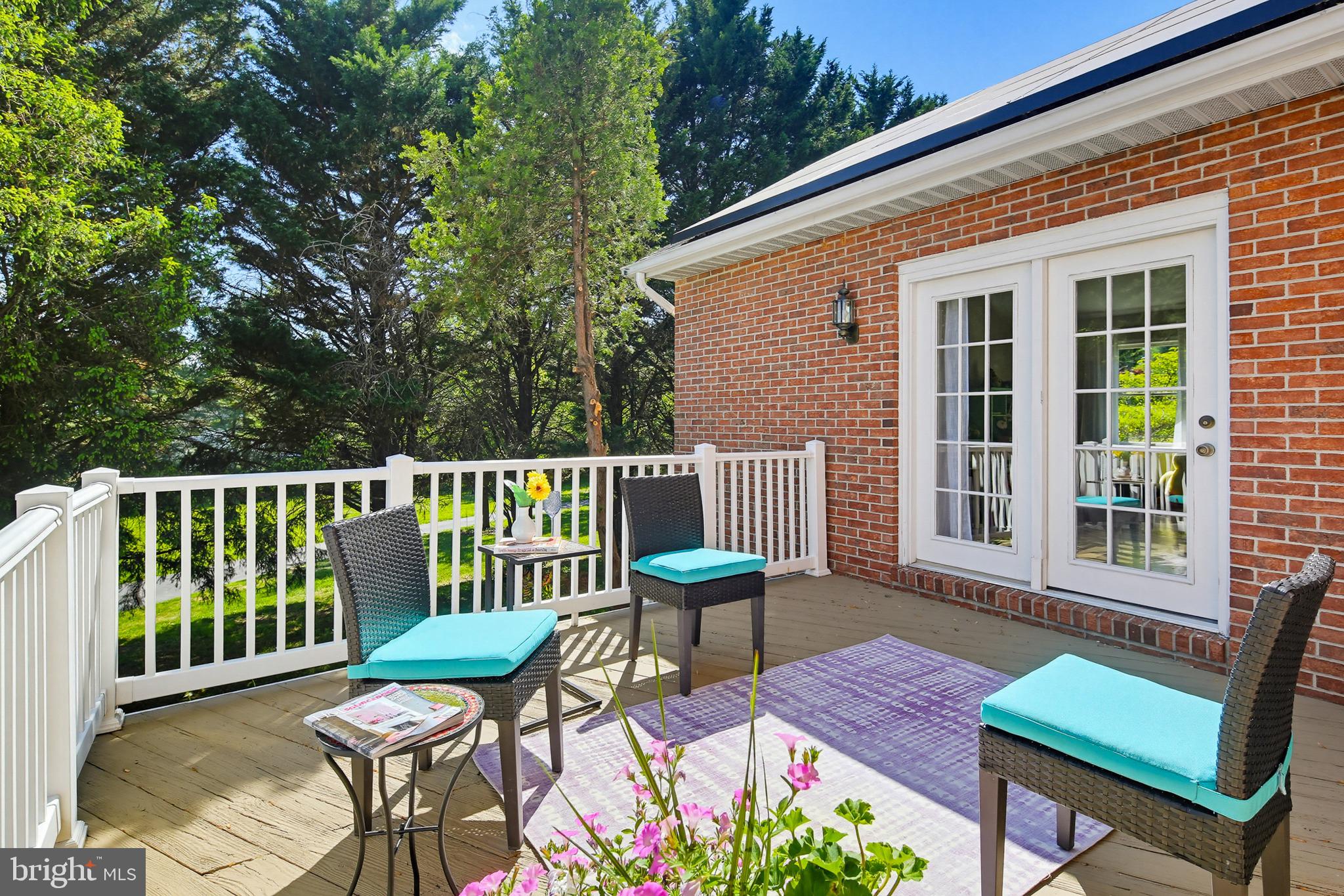 TWELVE HILLS - Residential