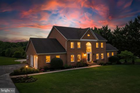 Photo of 13018 Twelve Hills Road, CLARKSVILLE, MD 21029 (MLS # MDHW2067878)