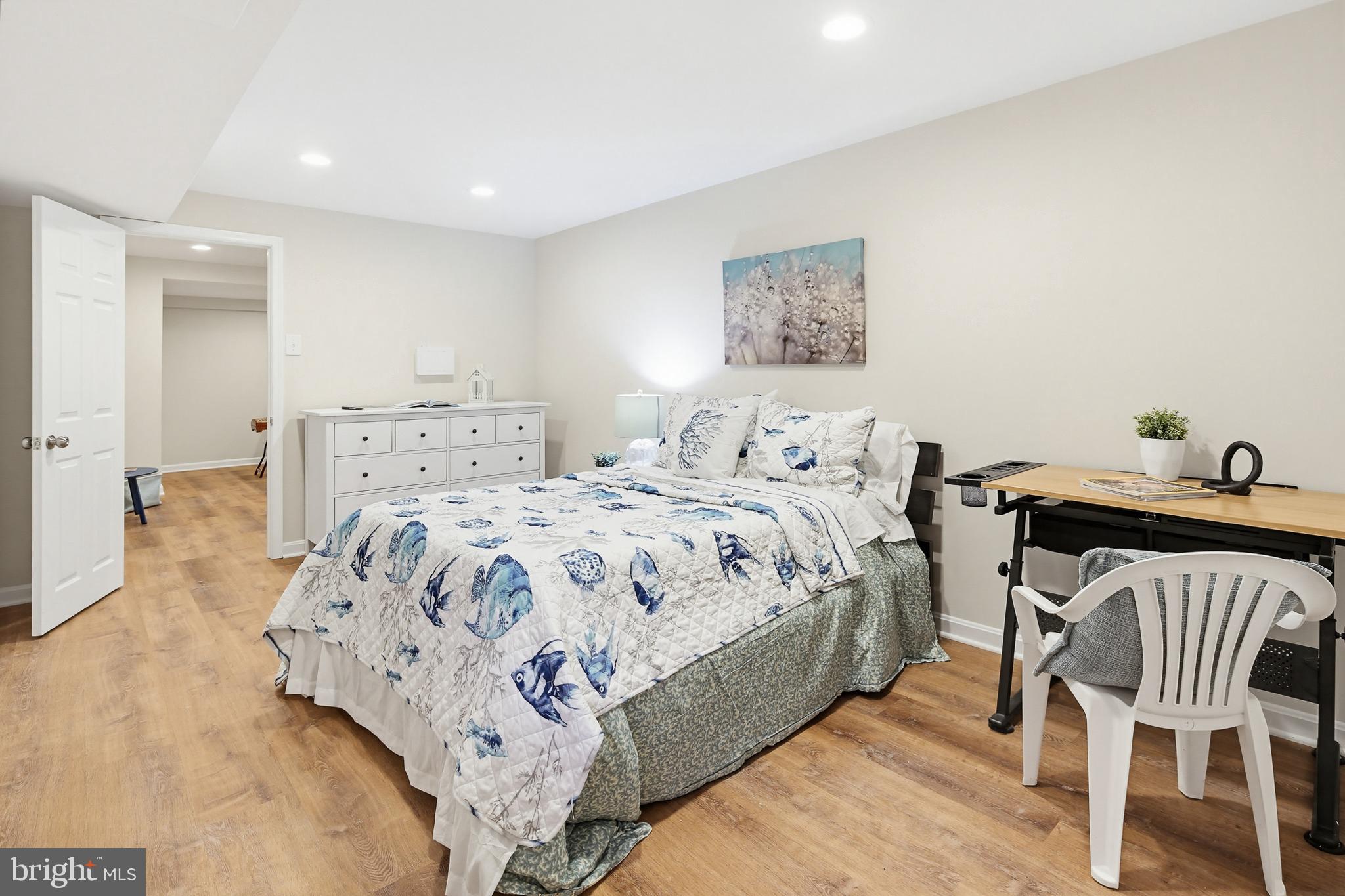 TWELVE HILLS - Residential