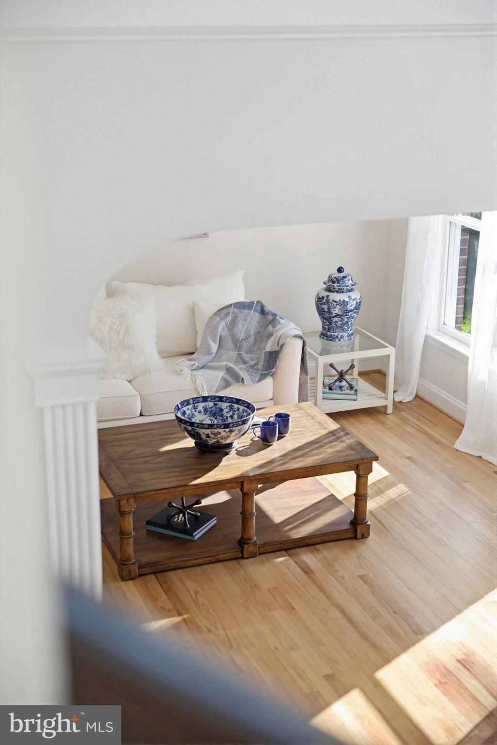 TWELVE HILLS - Residential