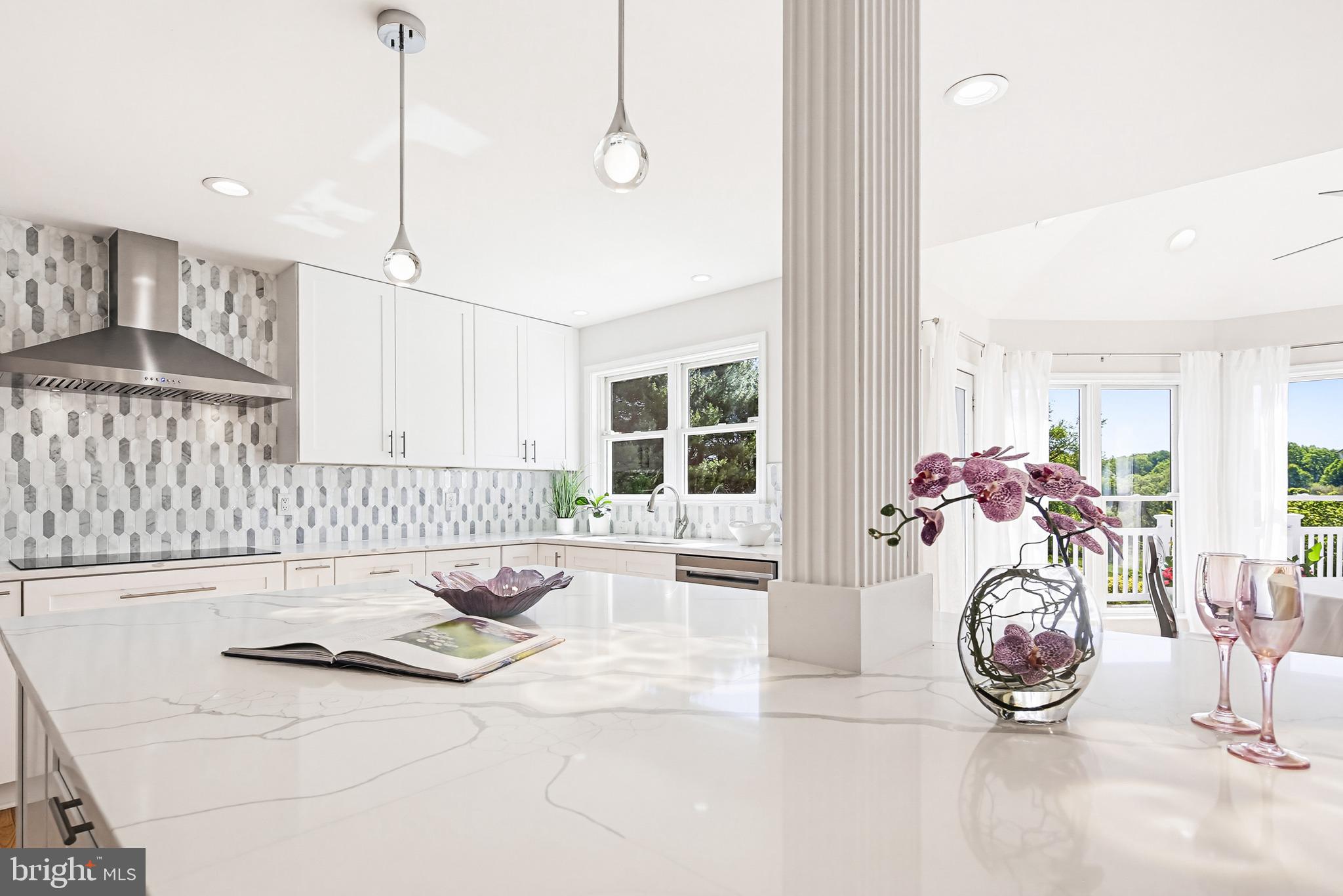 TWELVE HILLS - Residential