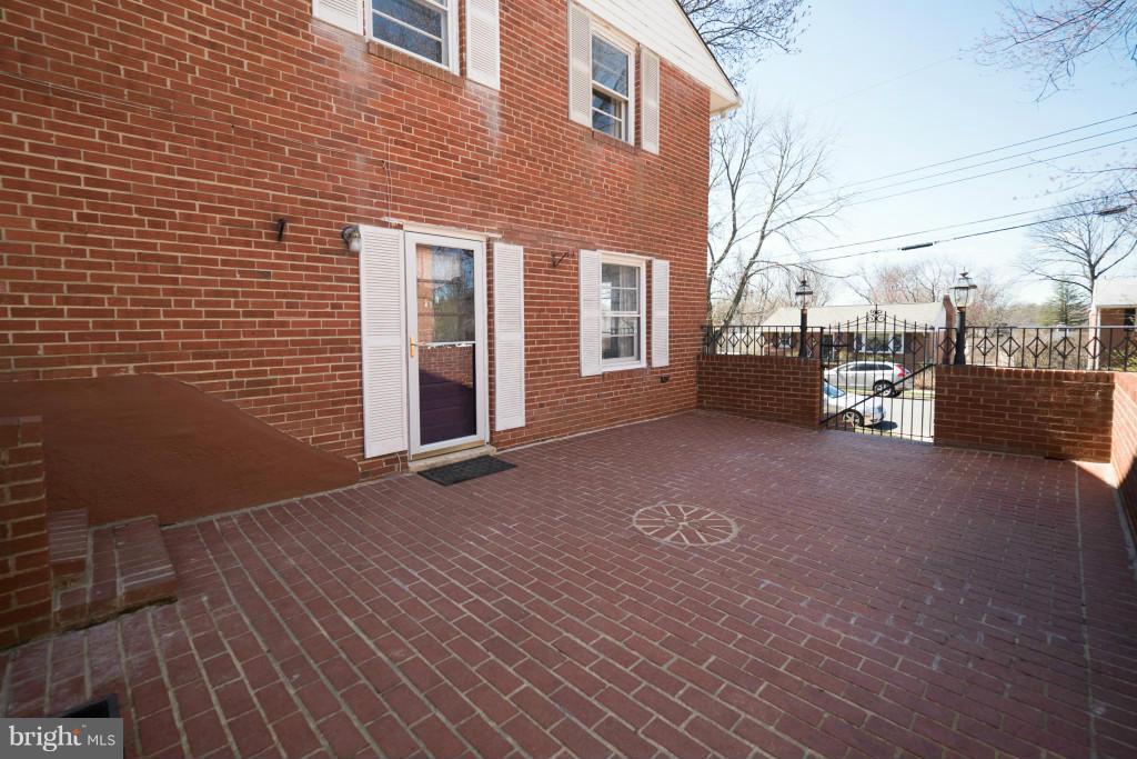 GARDEN CITY - Residential