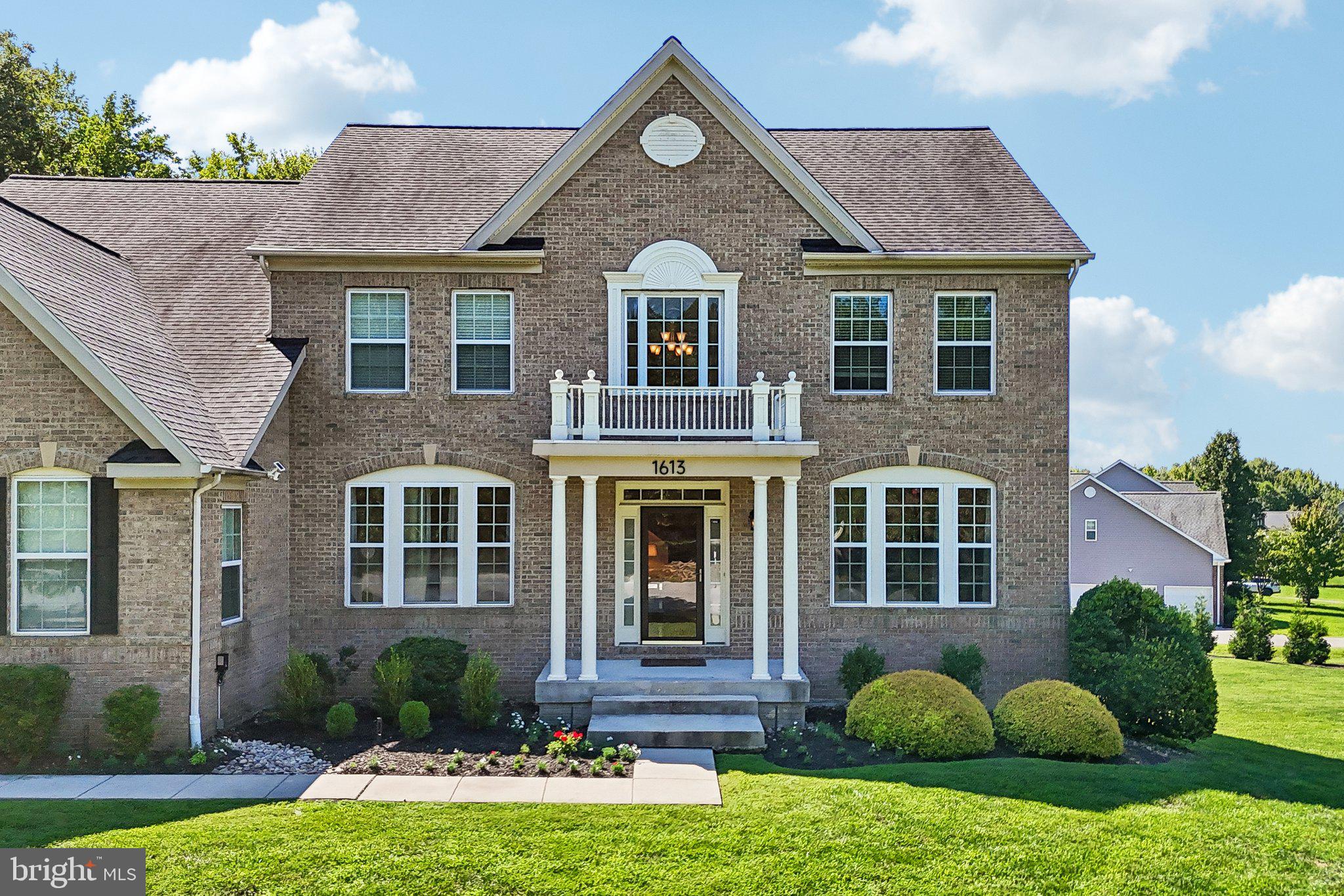 1613 BRAEMAR COURT