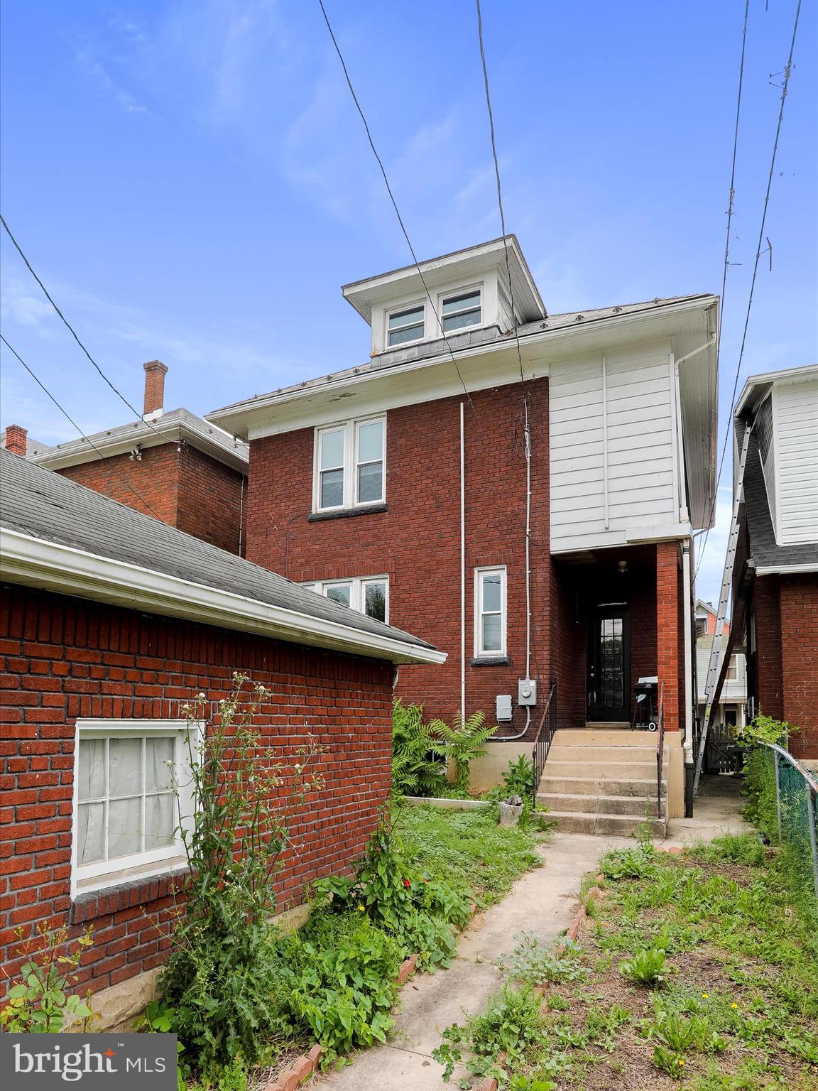 WEST SIDE - Residential