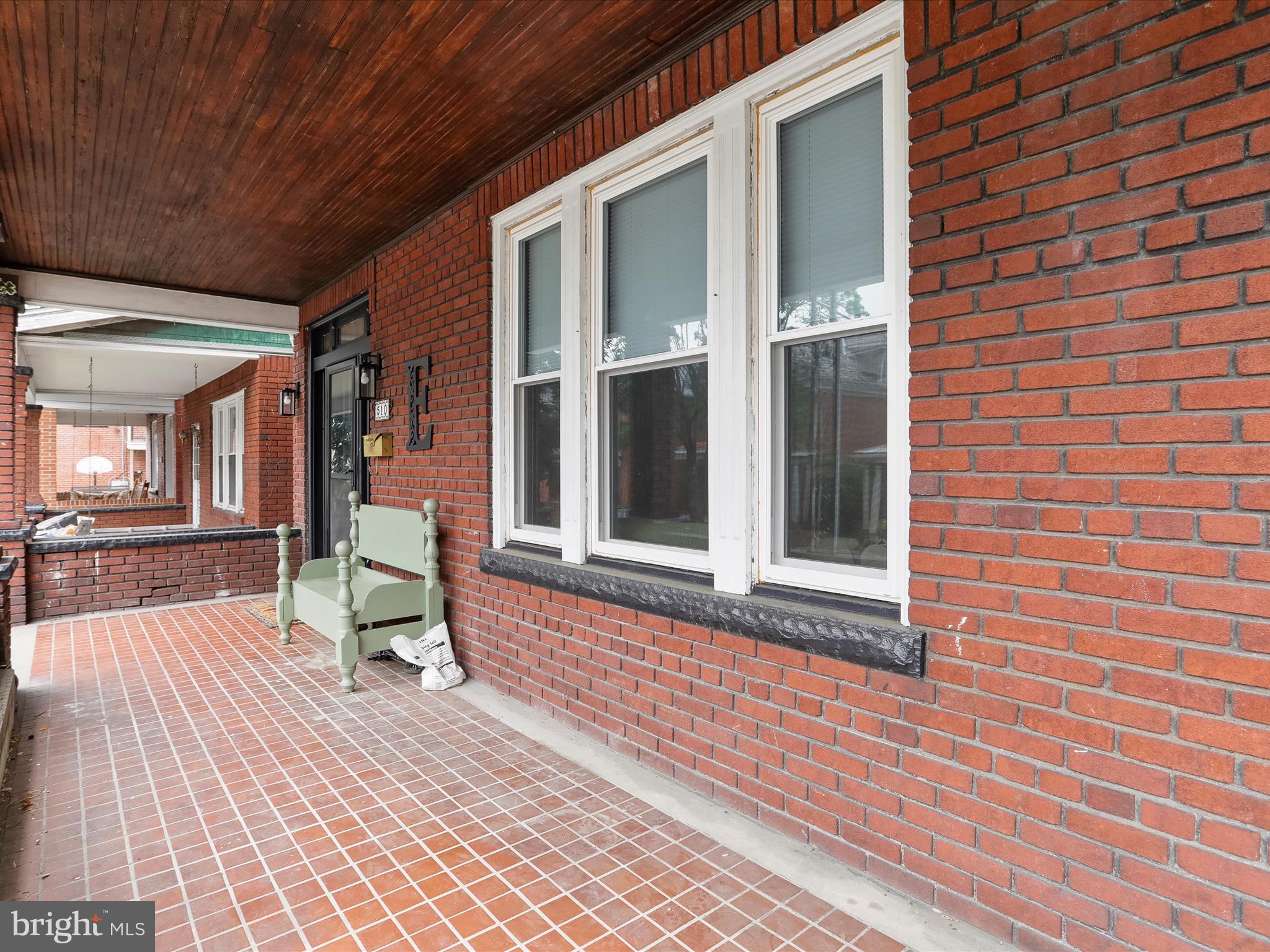 WEST SIDE - Residential